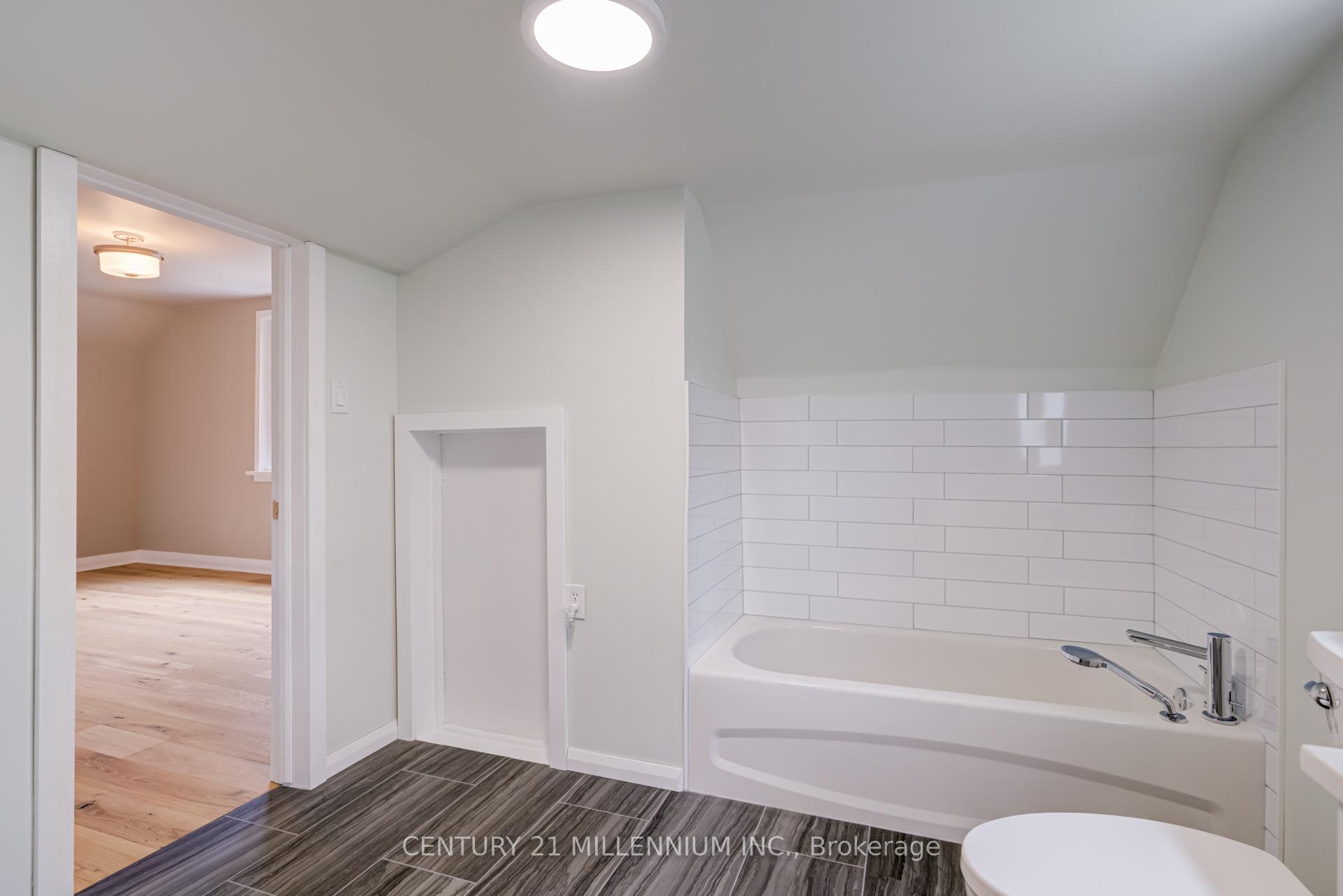 Photo 33 of 78 York Road, Guelph, St. Patrick's Ward — HOMEH