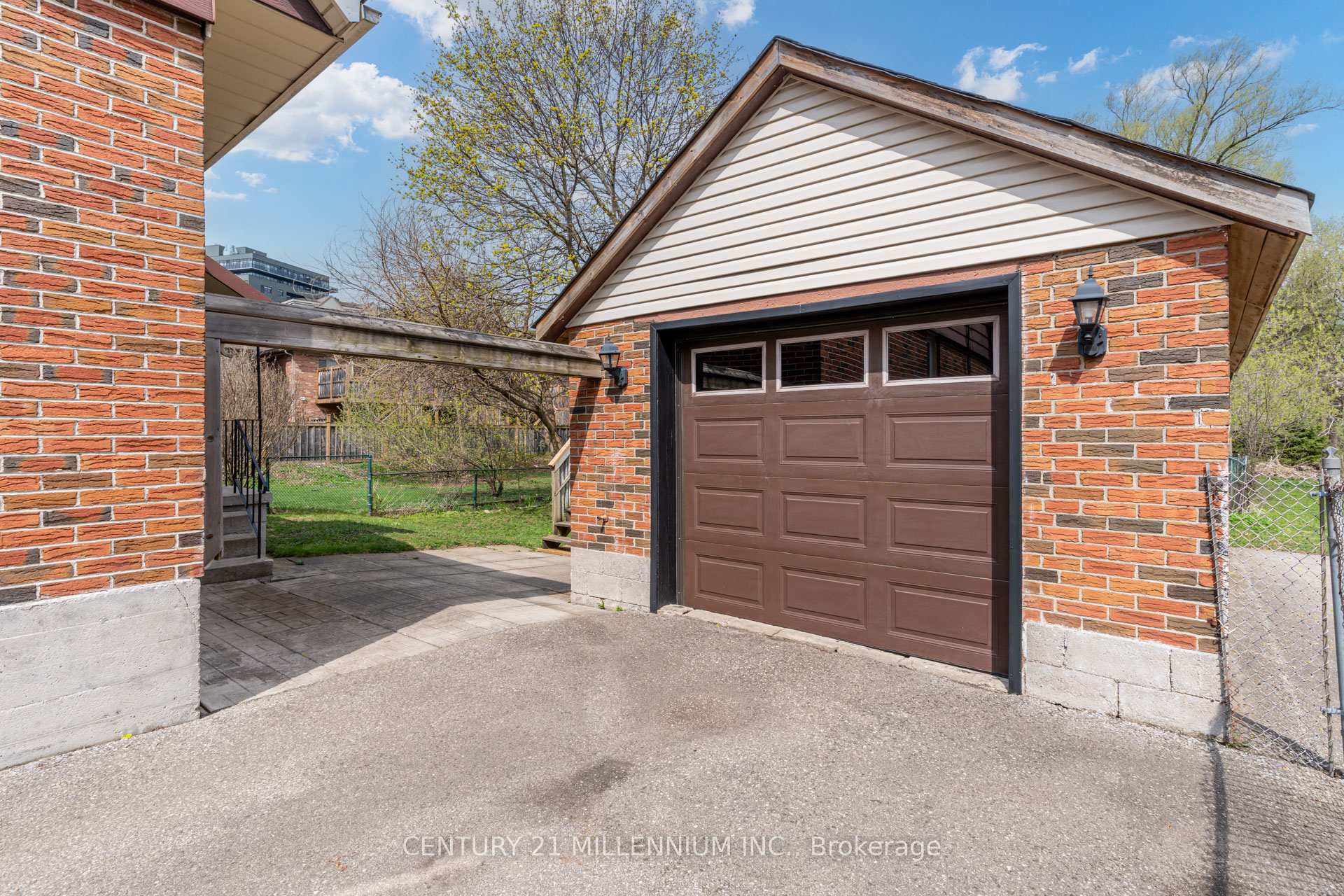 Photo 38 of 78 York Road, Guelph, St. Patrick's Ward — HOMEH