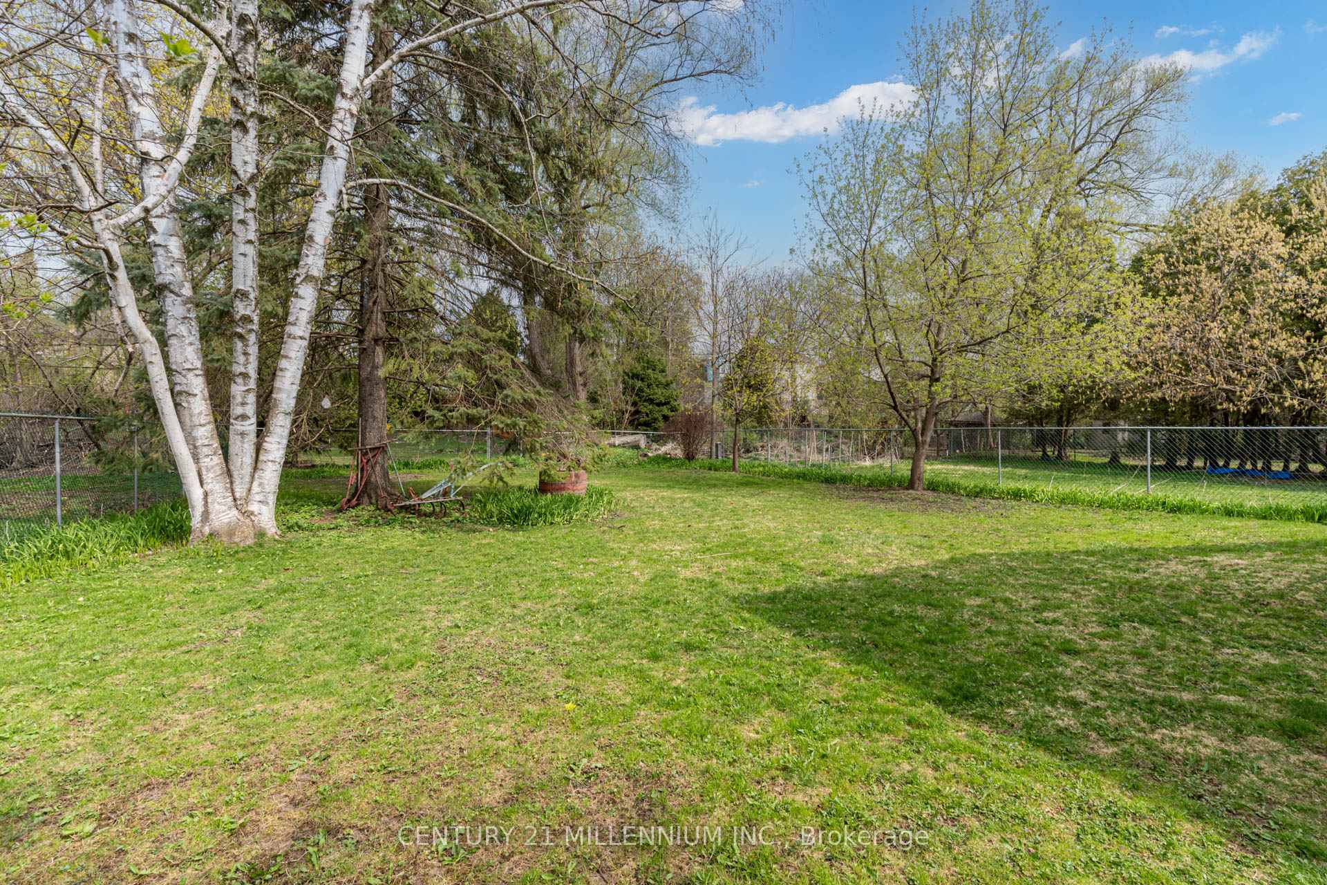 Photo 42 of 78 York Road, Guelph, St. Patrick's Ward — HOMEH