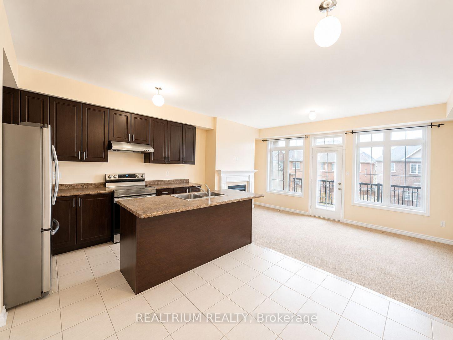 Photo 4 of 235 Dundas Way, Markham, Greensborough — HOMEH