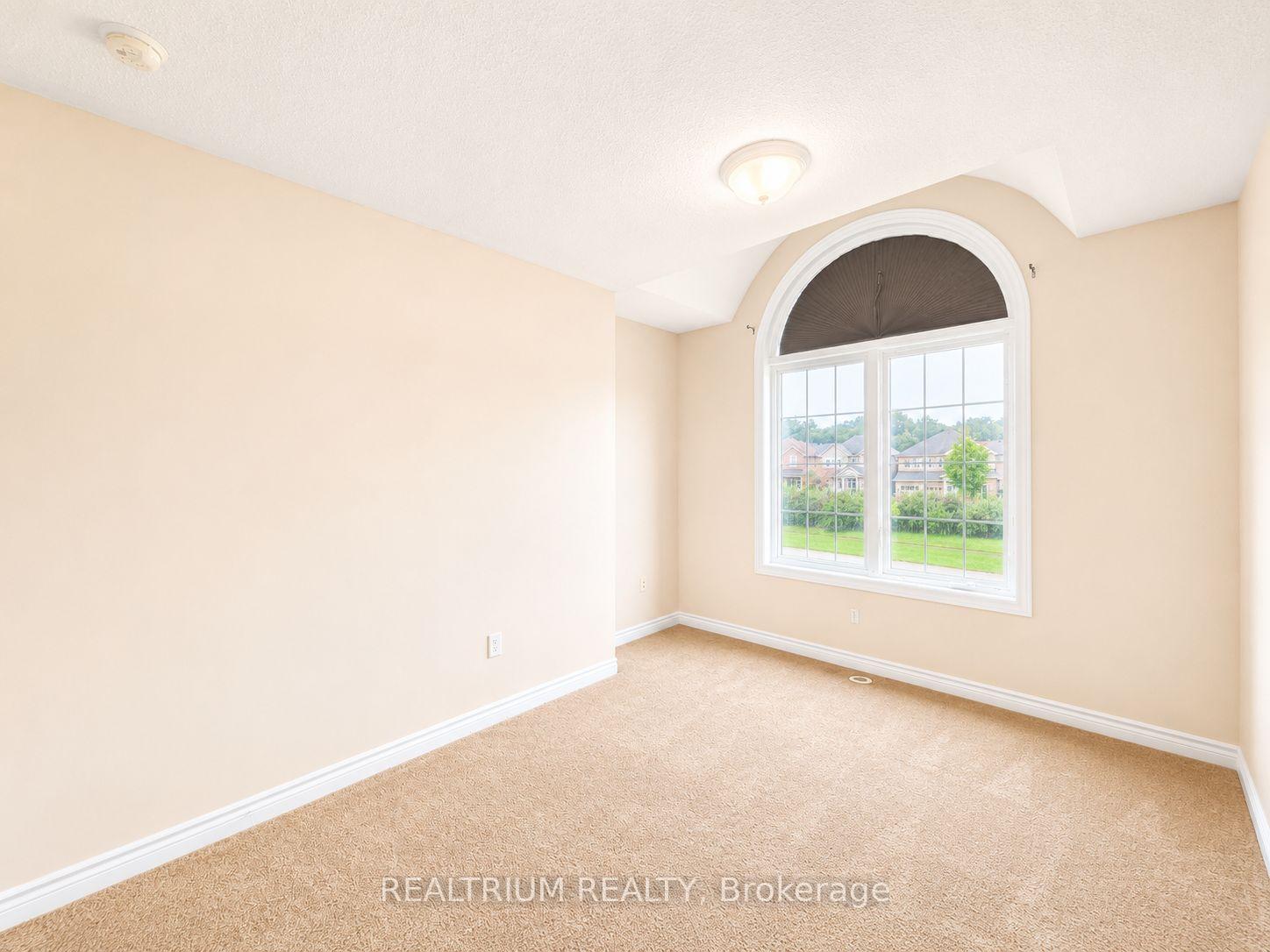 Photo 12 of 235 Dundas Way, Markham, Greensborough — HOMEH