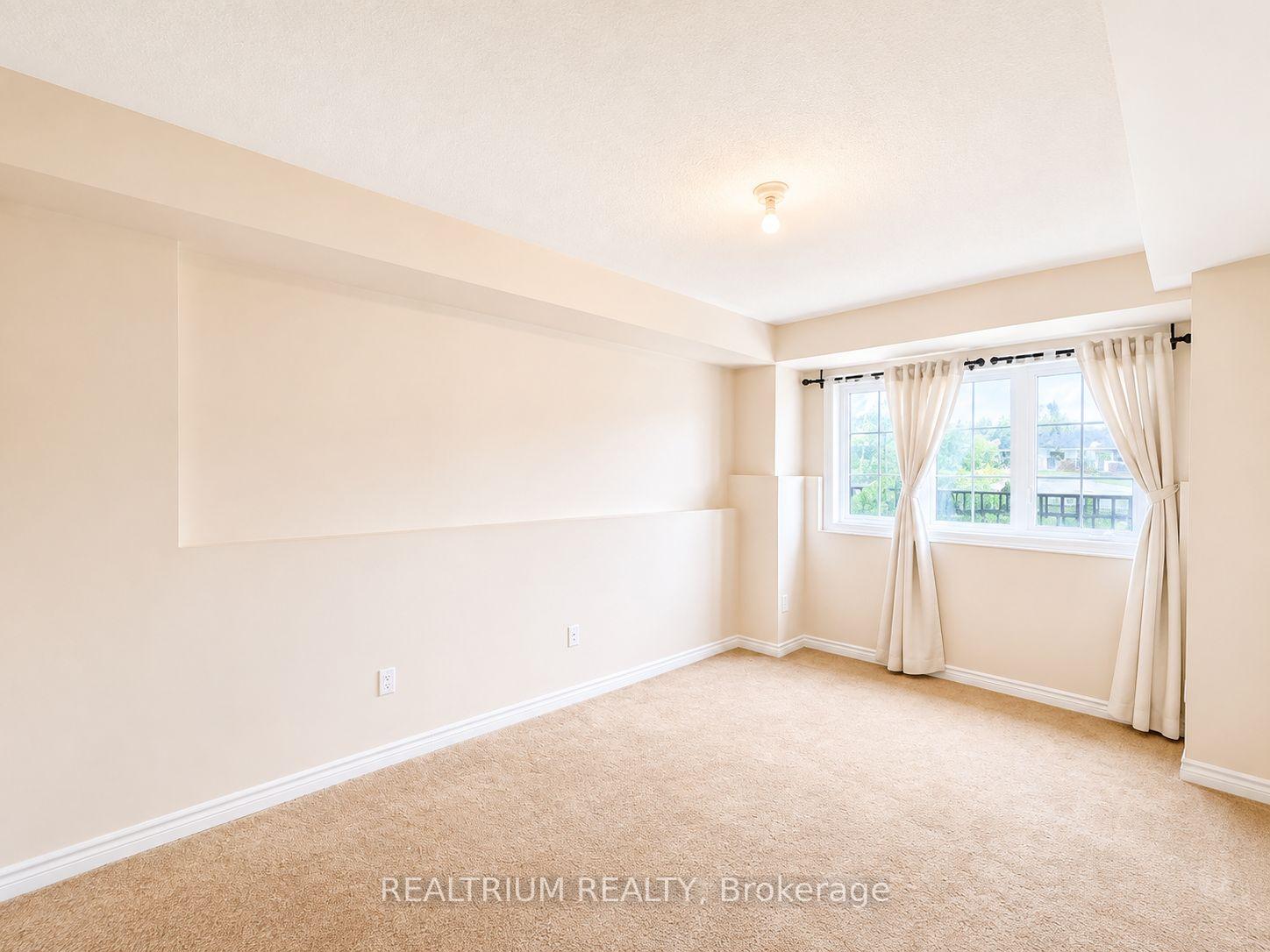 Photo 13 of 235 Dundas Way, Markham, Greensborough — HOMEH