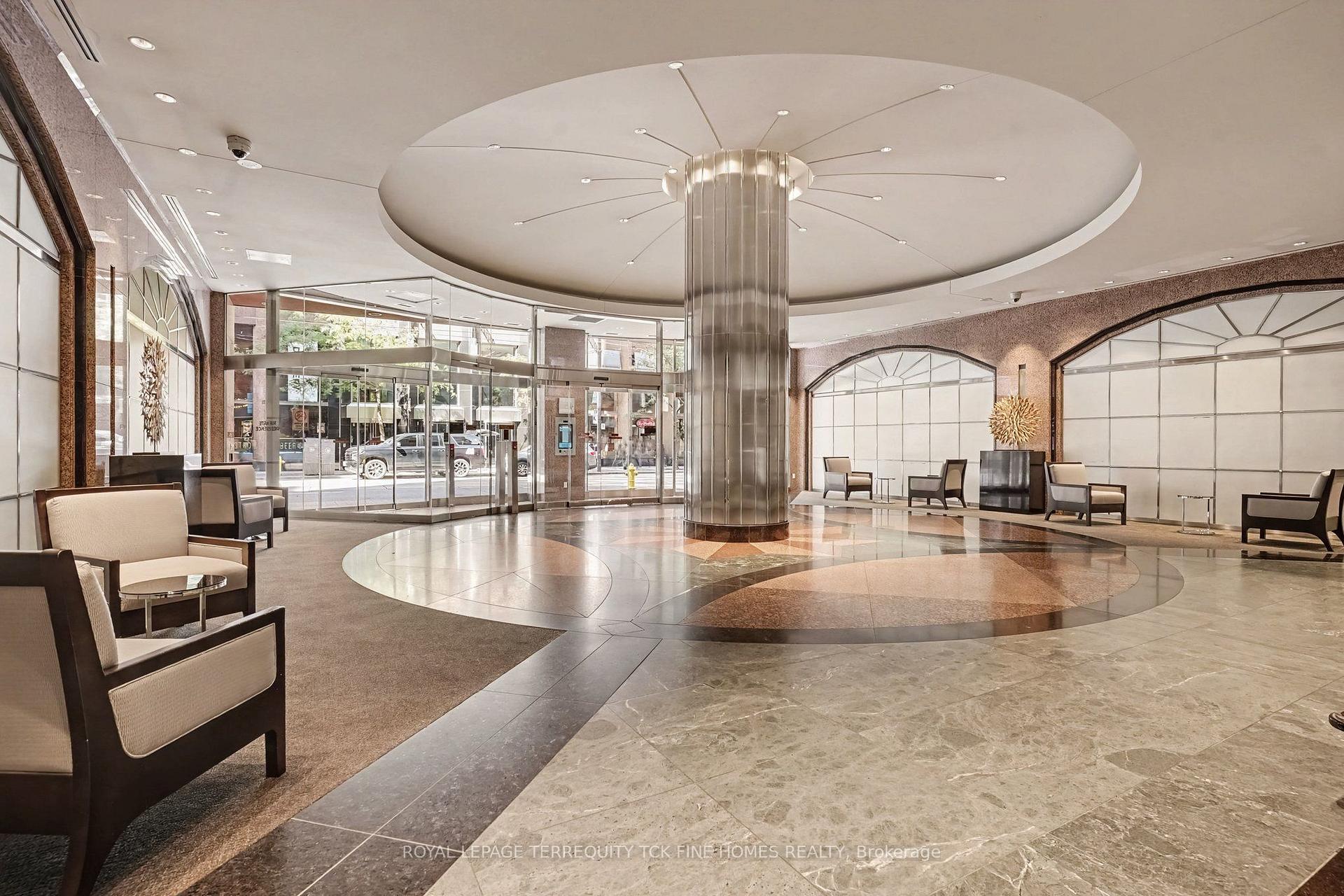 Photo 3 of Unit 1841, 7 King Street E, Toronto, Waterfront Communities — HOMEH