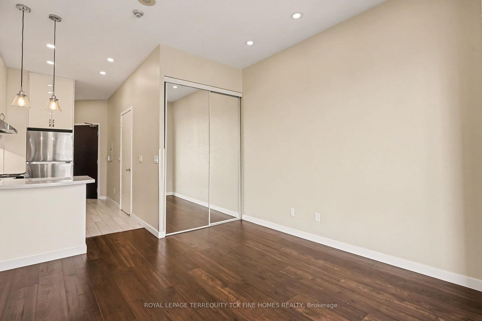 Photo 5 of Unit 1841, 7 King Street E, Toronto, Waterfront Communities — HOMEH
