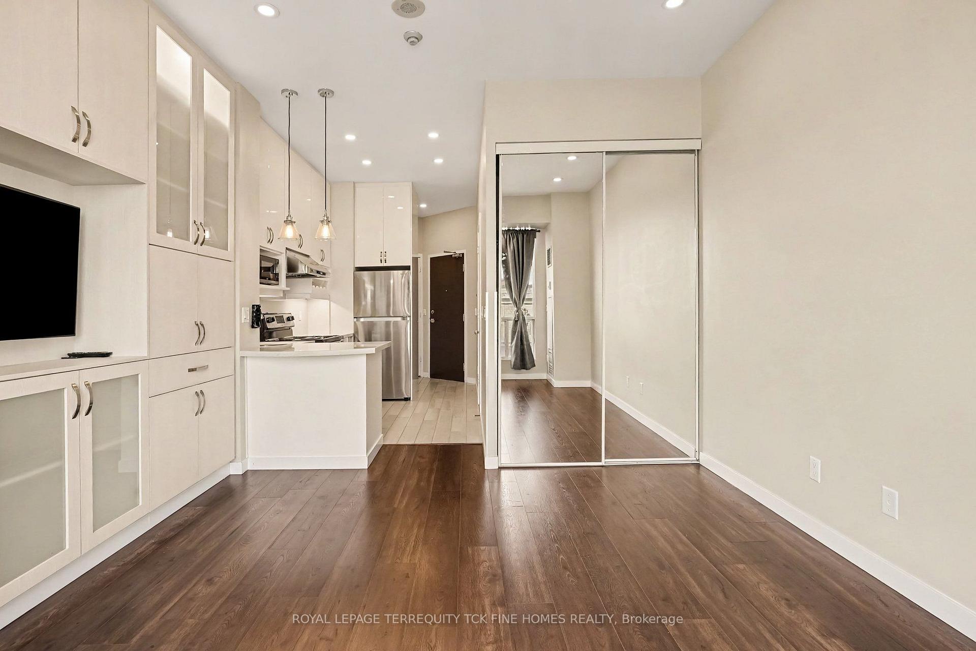 Photo 8 of Unit 1841, 7 King Street E, Toronto, Waterfront Communities — HOMEH
