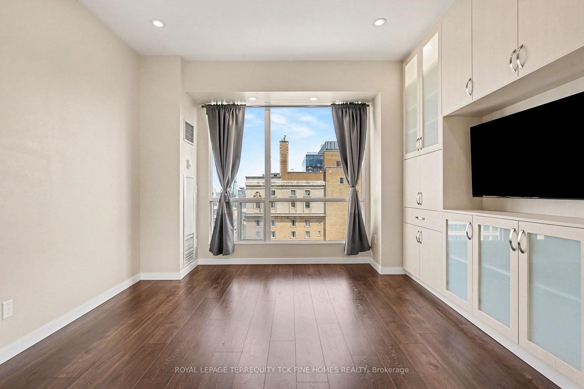 Photo 11 of Unit 1841, 7 King Street E, Toronto, Waterfront Communities — HOMEH