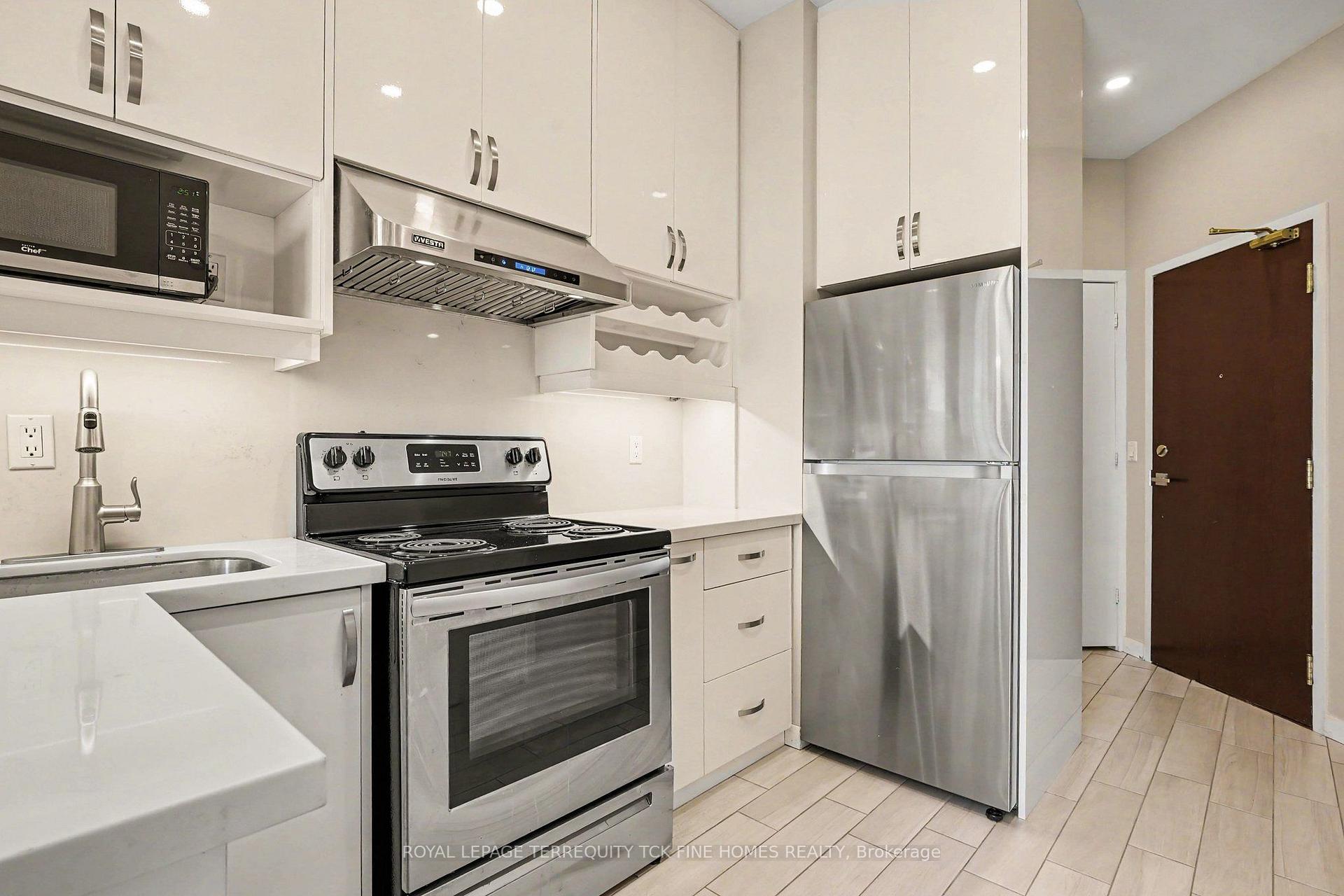 Photo 14 of Unit 1841, 7 King Street E, Toronto, Waterfront Communities — HOMEH