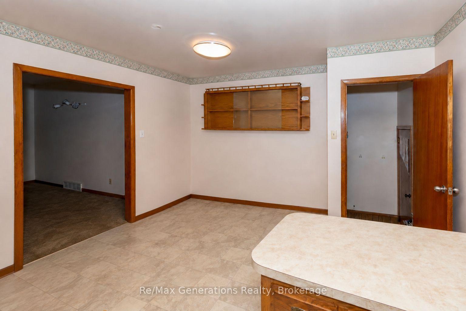 Photo 7 of 1900 Bailey Avenue, Thunder Bay, Westfort — HOMEH