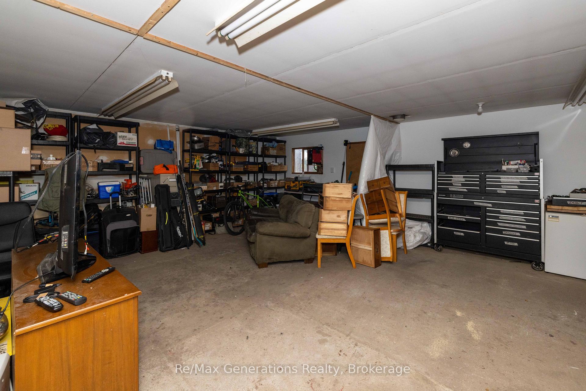 Photo 14 of 1900 Bailey Avenue, Thunder Bay, Westfort — HOMEH