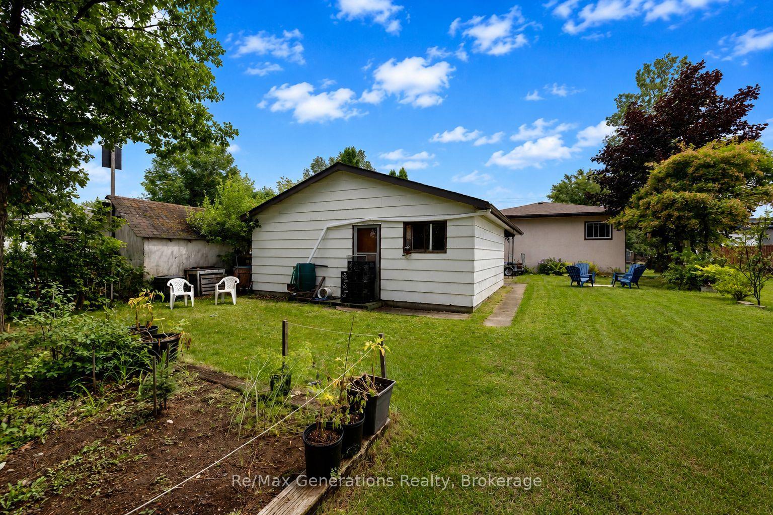 Photo 17 of 1900 Bailey Avenue, Thunder Bay, Westfort — HOMEH