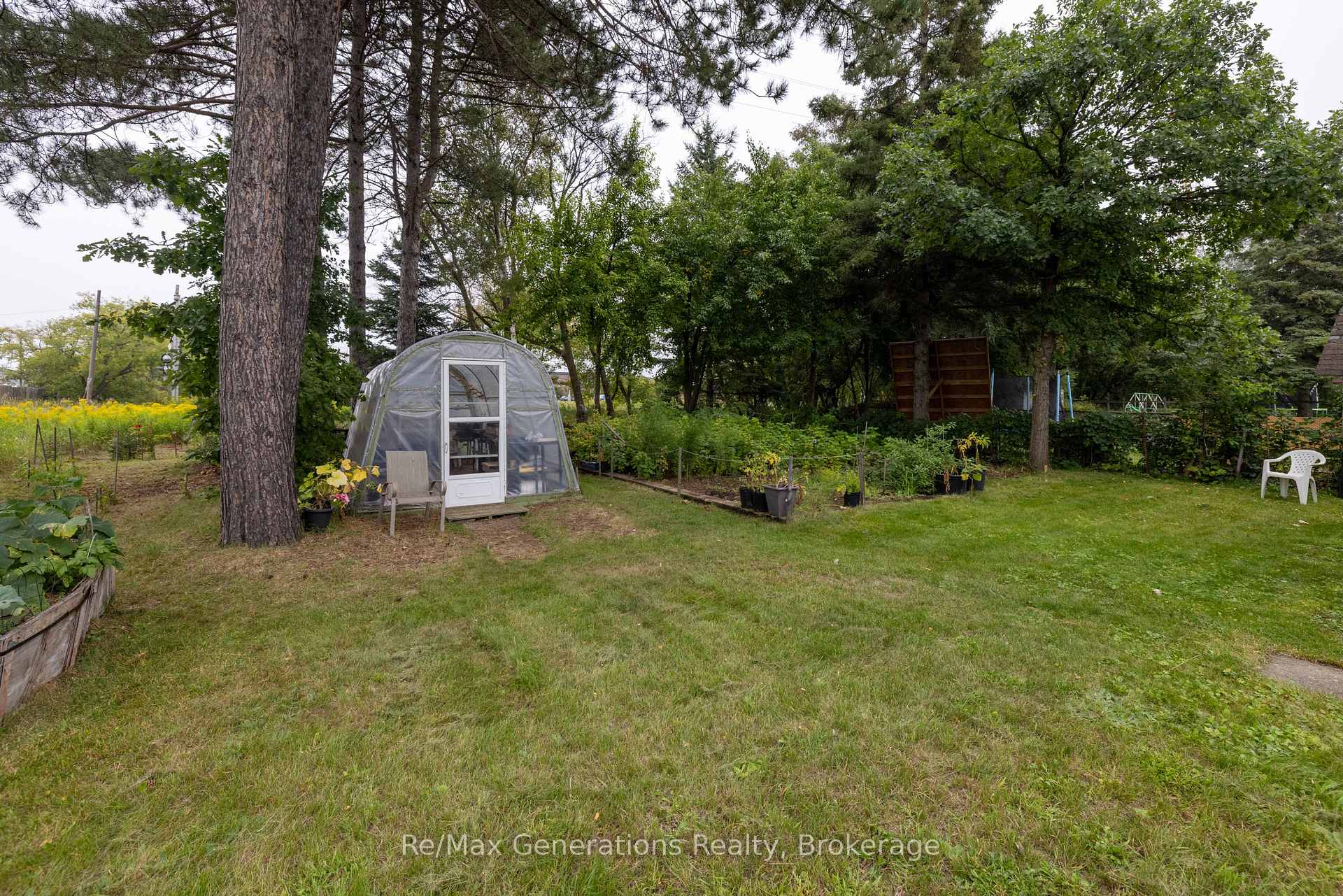 Photo 19 of 1900 Bailey Avenue, Thunder Bay, Westfort — HOMEH