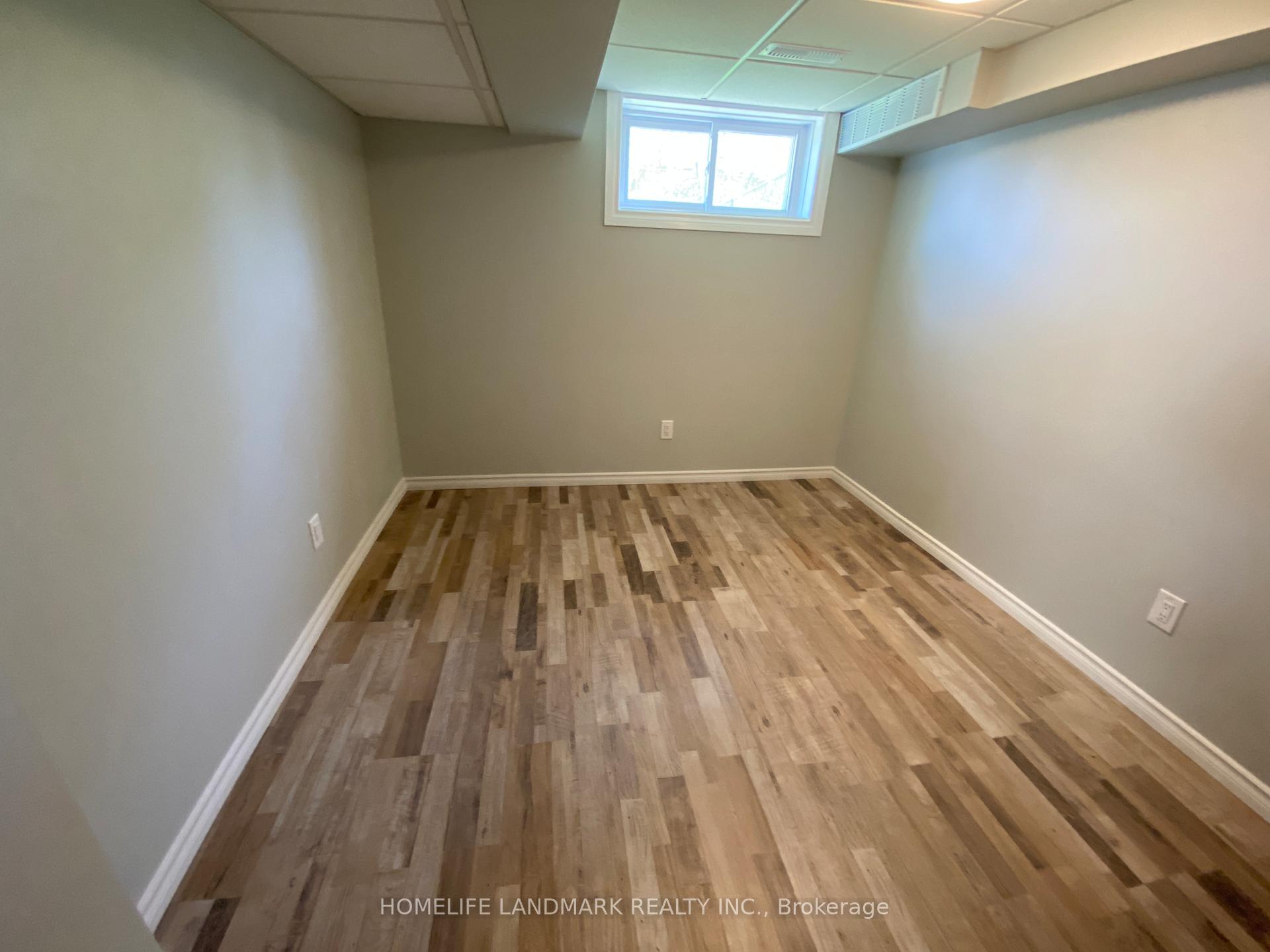 Photo 7 of Unit Lower, 11 Pindar Crescent, North York, Pleasant View — HOMEH
