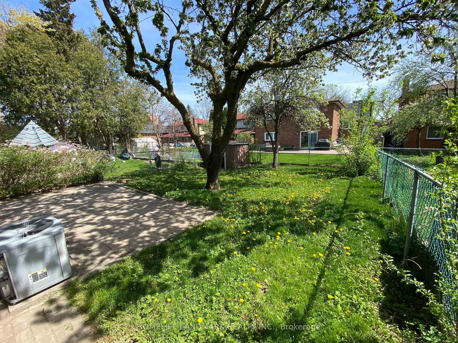 Photo 9 of Unit Lower, 11 Pindar Crescent, North York, Pleasant View — HOMEH