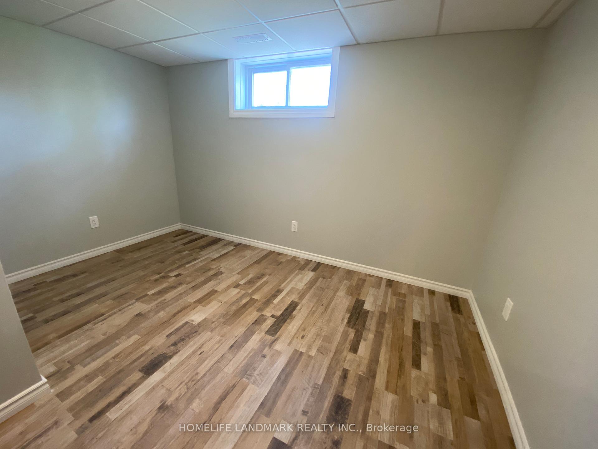 Photo 8 of Unit Lower, 11 Pindar Crescent, North York, Pleasant View — HOMEH