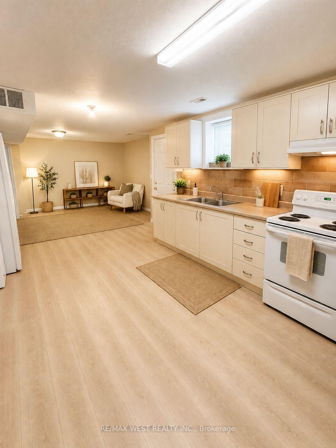 Photo 1 of Unit Lower Level A, 7 Waltham Drive, Etobicoke, Thistletown-Beaumonde Heights — HOMEH