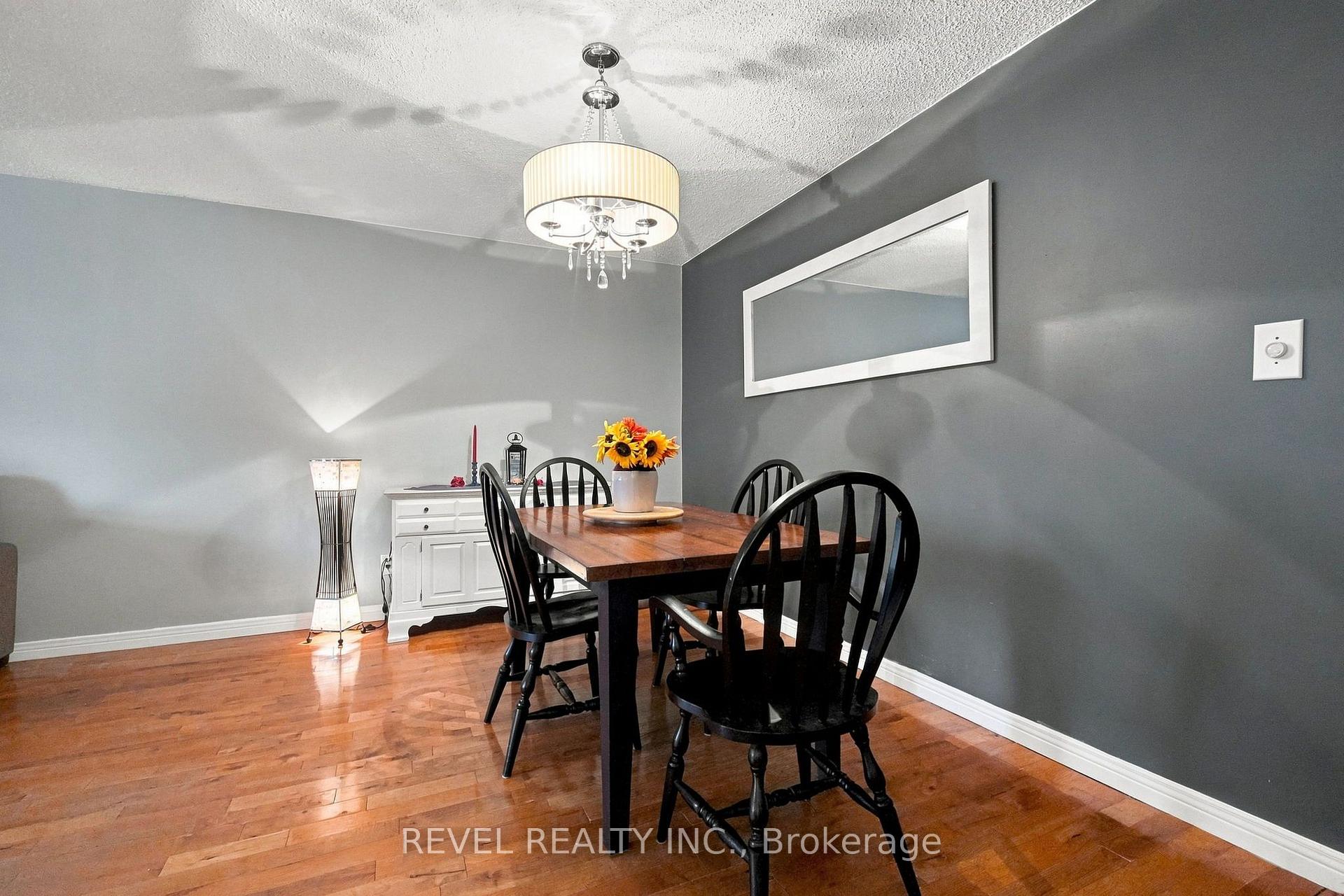 Photo 7 of 562 Capilano Crescent, Oshawa, Donevan — HOMEH