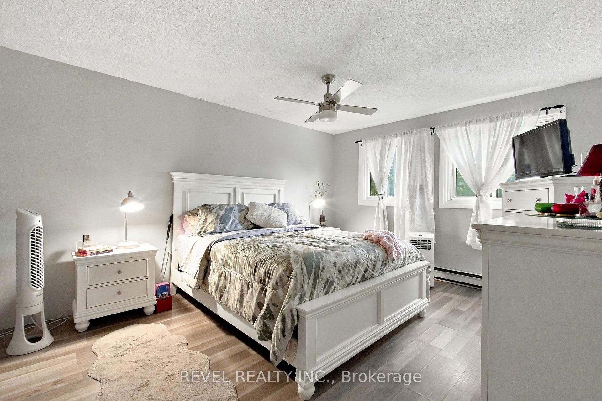 Photo 11 of 562 Capilano Crescent, Oshawa, Donevan — HOMEH