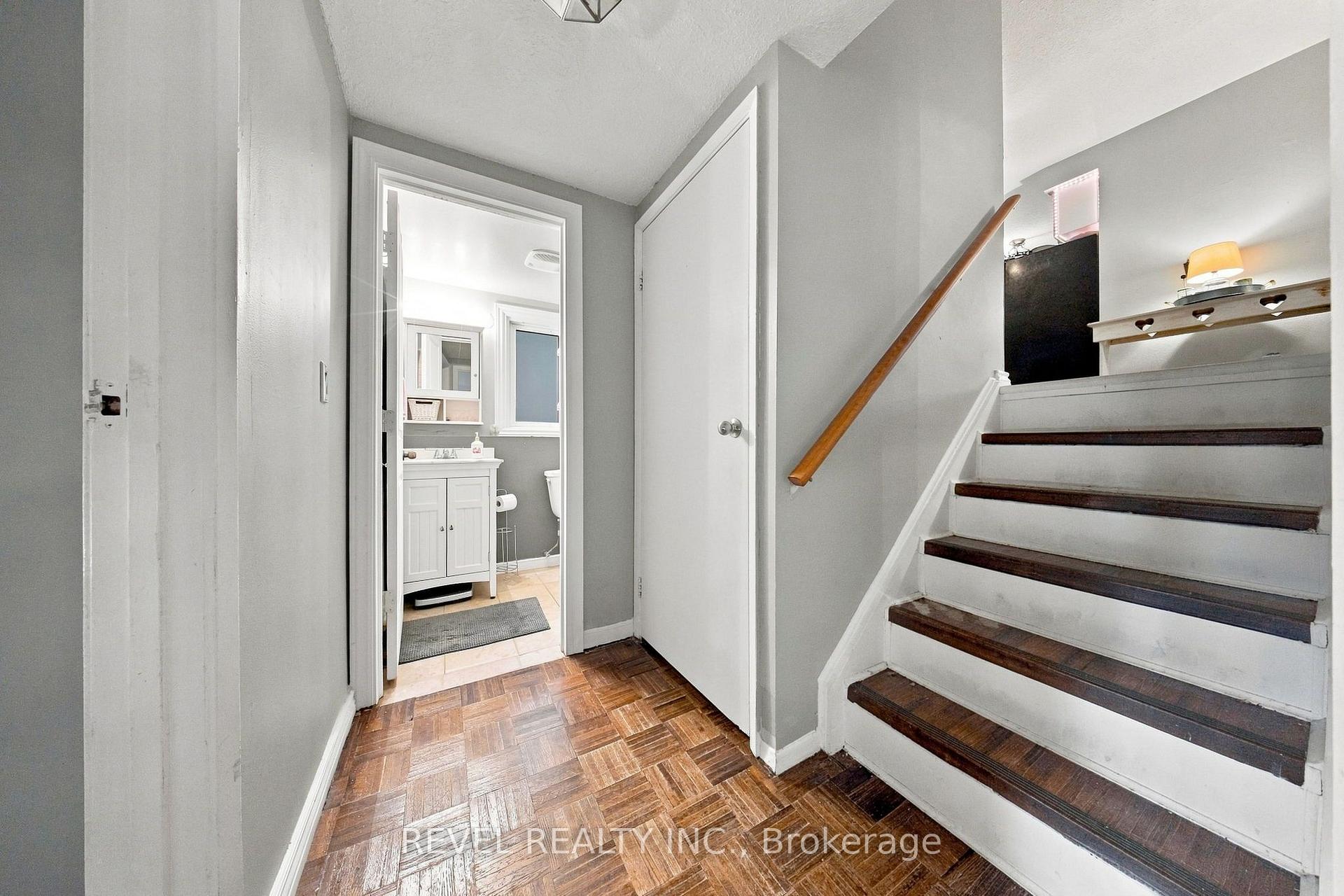 Photo 16 of 562 Capilano Crescent, Oshawa, Donevan — HOMEH
