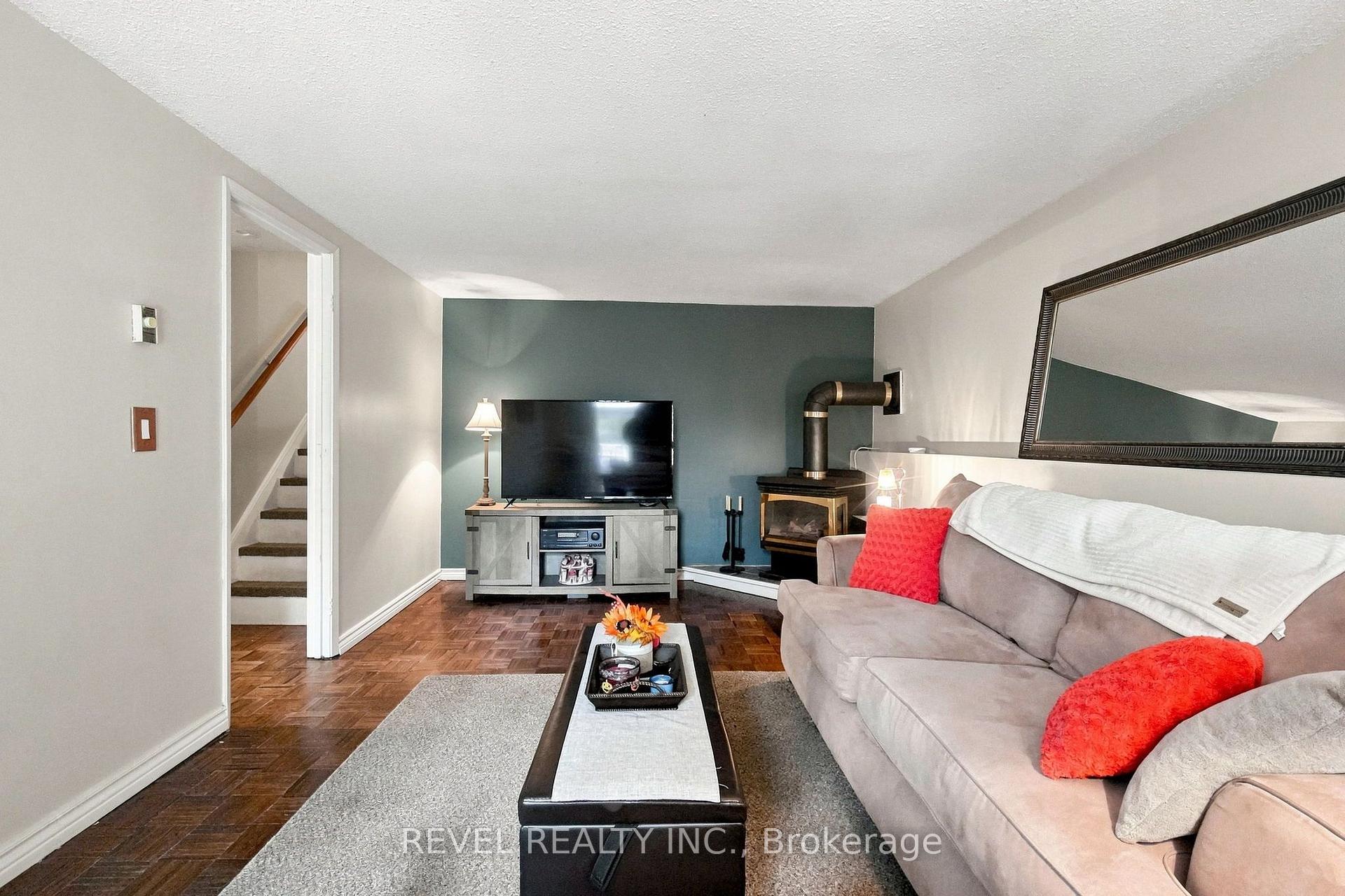 Photo 19 of 562 Capilano Crescent, Oshawa, Donevan — HOMEH
