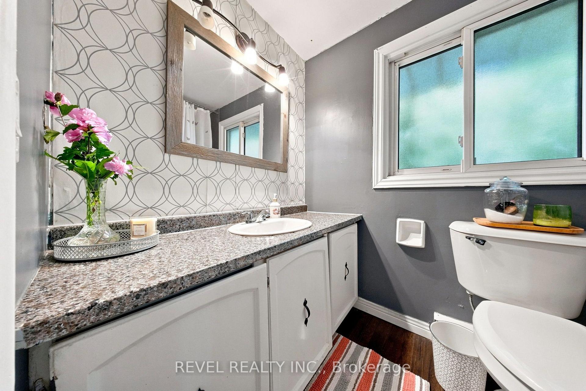 Photo 21 of 562 Capilano Crescent, Oshawa, Donevan — HOMEH