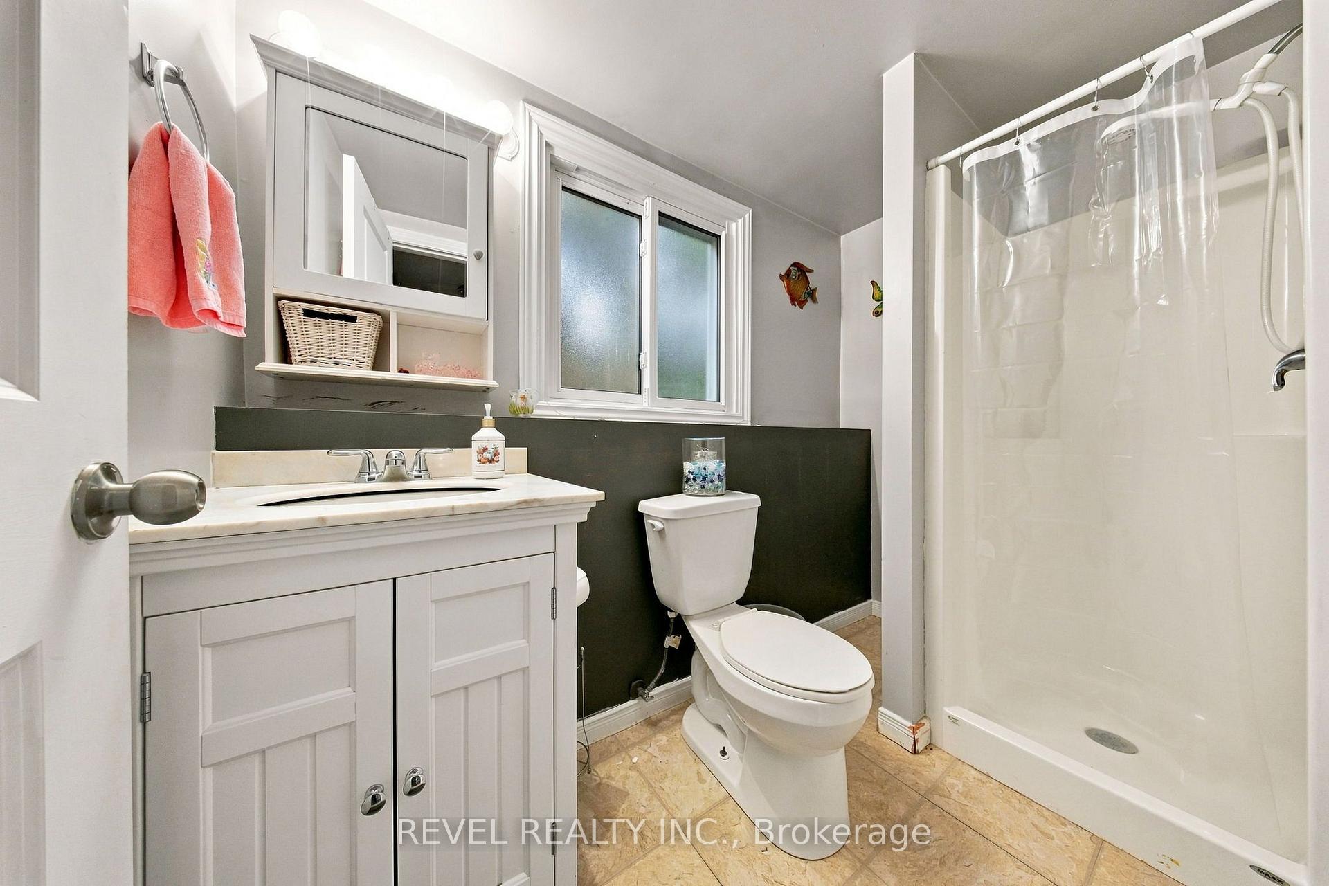 Photo 22 of 562 Capilano Crescent, Oshawa, Donevan — HOMEH