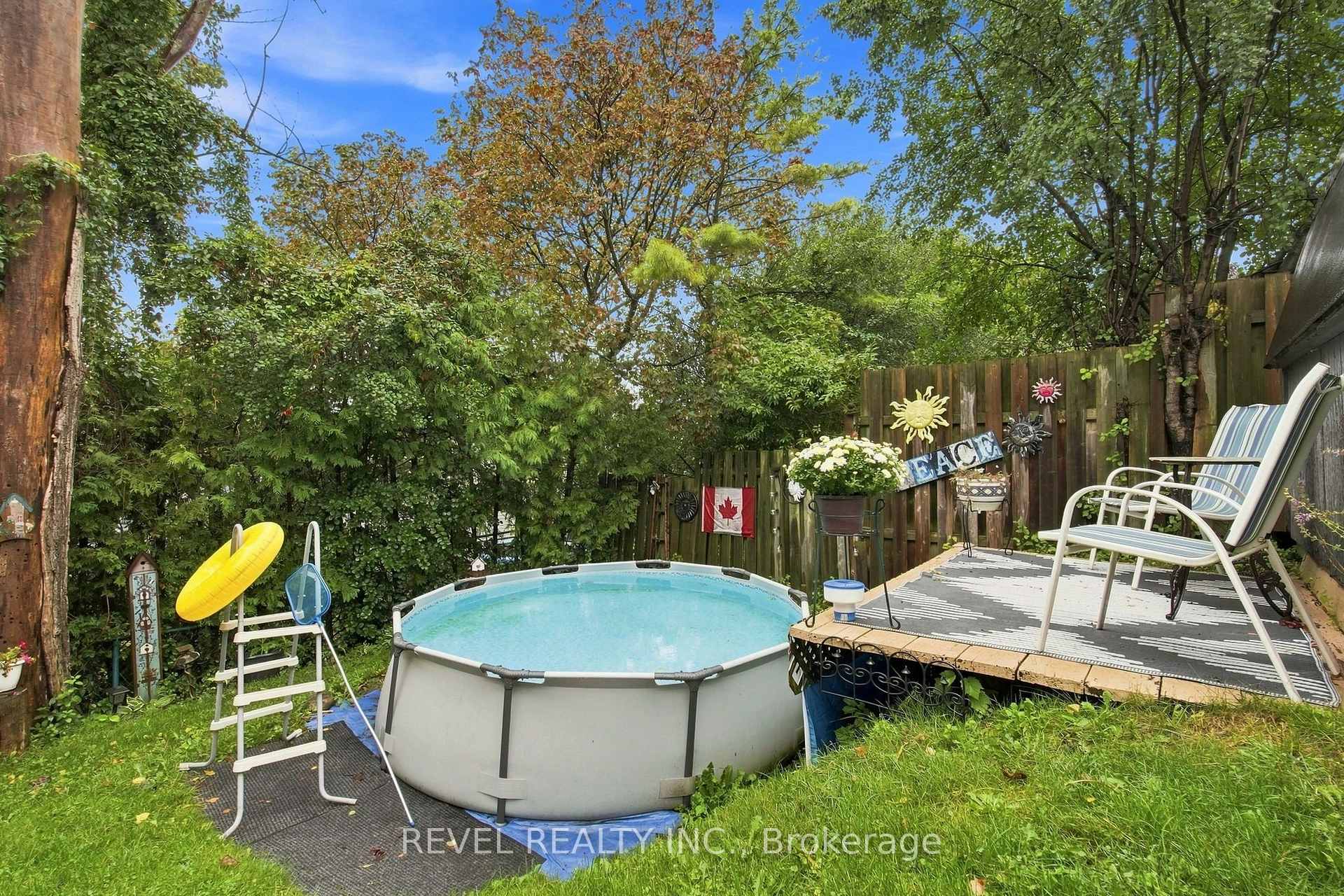 Photo 33 of 562 Capilano Crescent, Oshawa, Donevan — HOMEH
