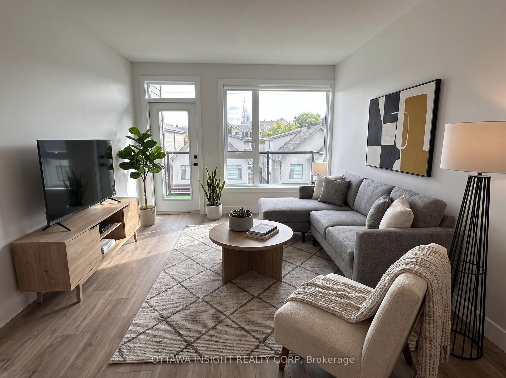 Photo 6 of Unit 1, 266 Carruthers Avenue, Ottawa, Hintonburg — HOMEH