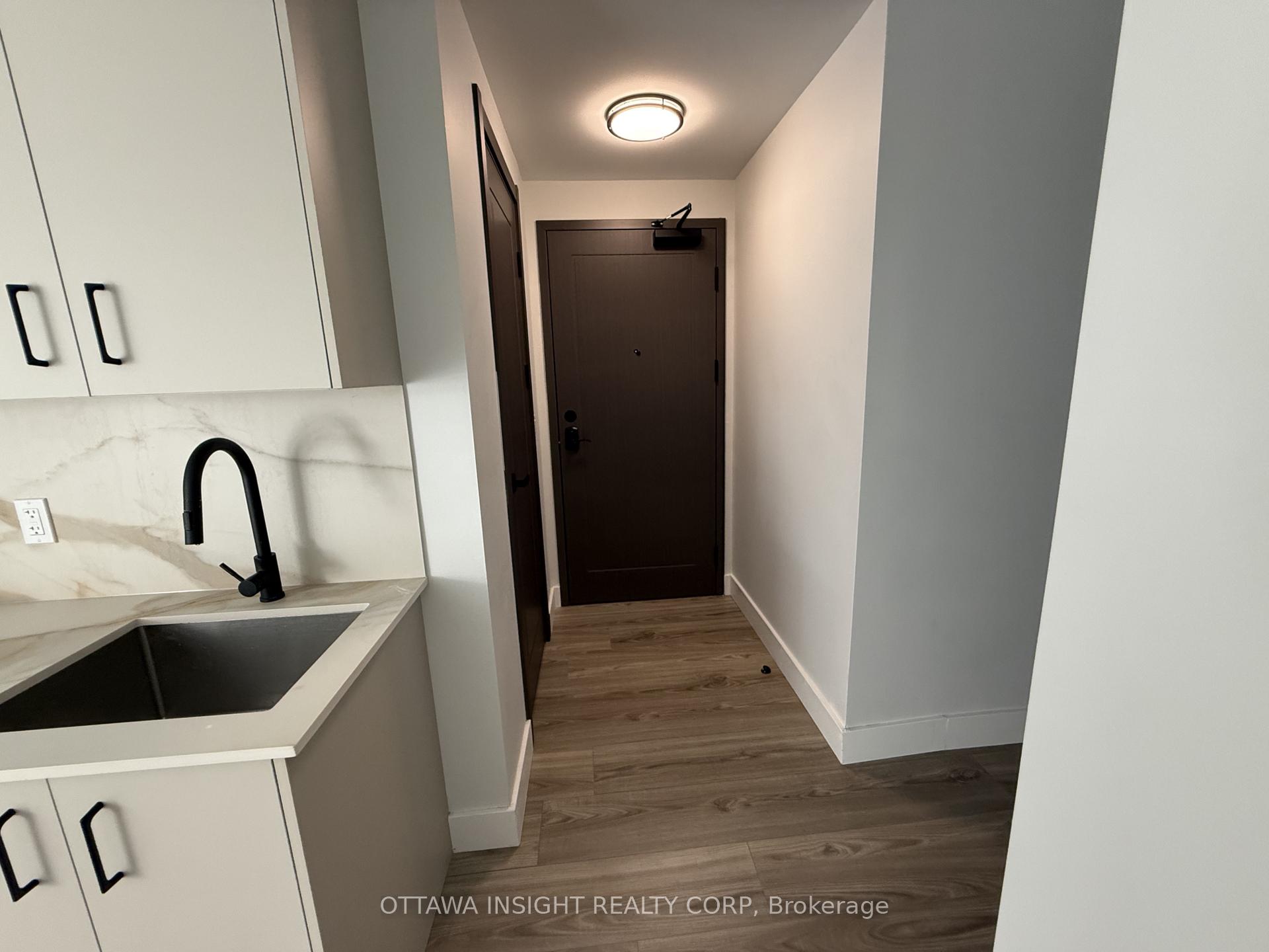 Photo 12 of Unit 4, 266 Carruthers Avenue, Ottawa, Hintonburg — HOMEH