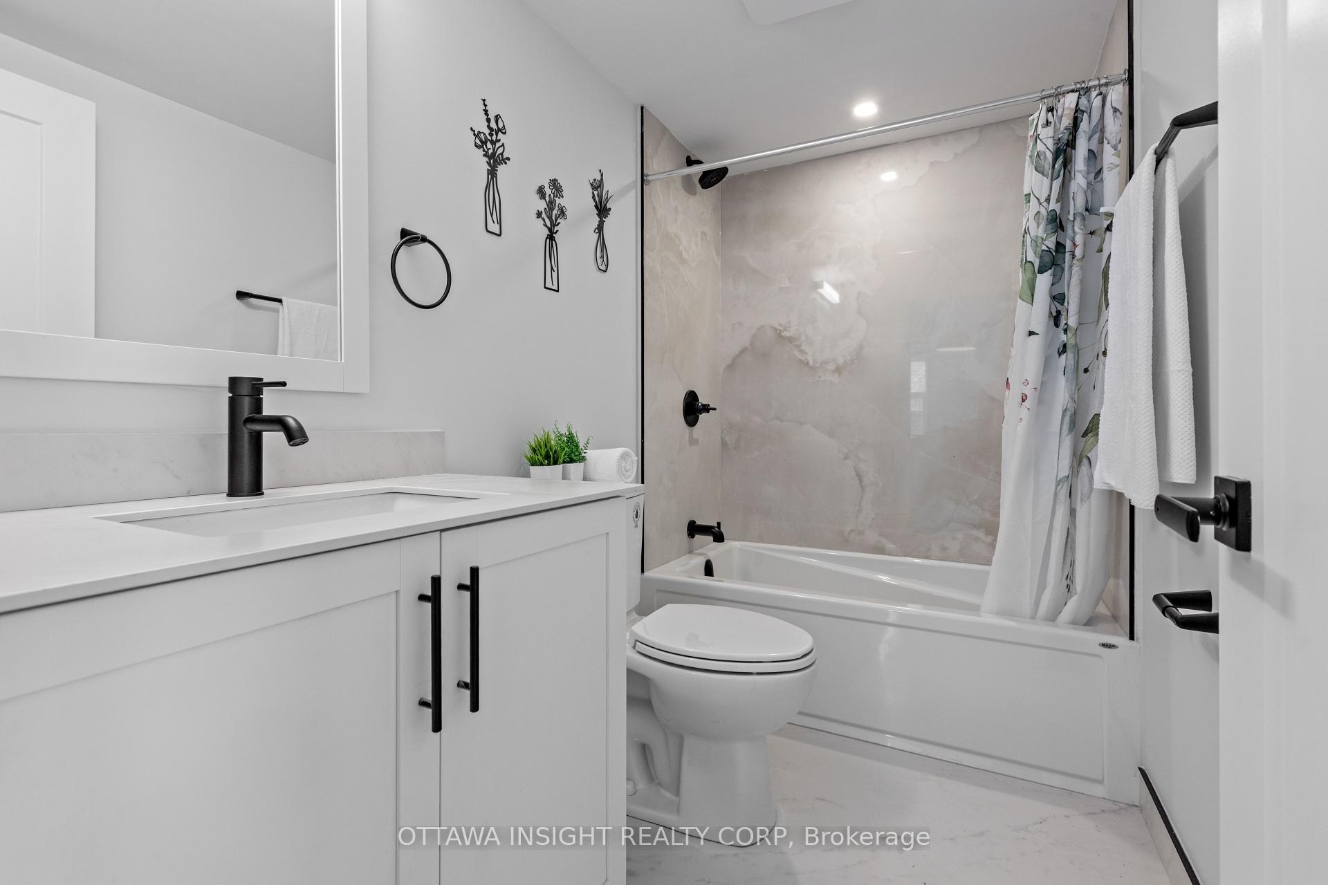 Photo 8 of Unit 2, 2405 Carlsen Avenue, Ottawa, Heron Park — HOMEH