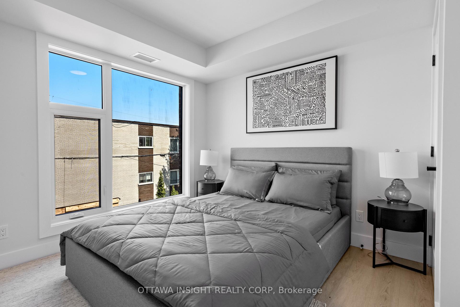 Photo 5 of Unit 4, 2405 Carlsen Avenue, Ottawa, Heron Park — HOMEH