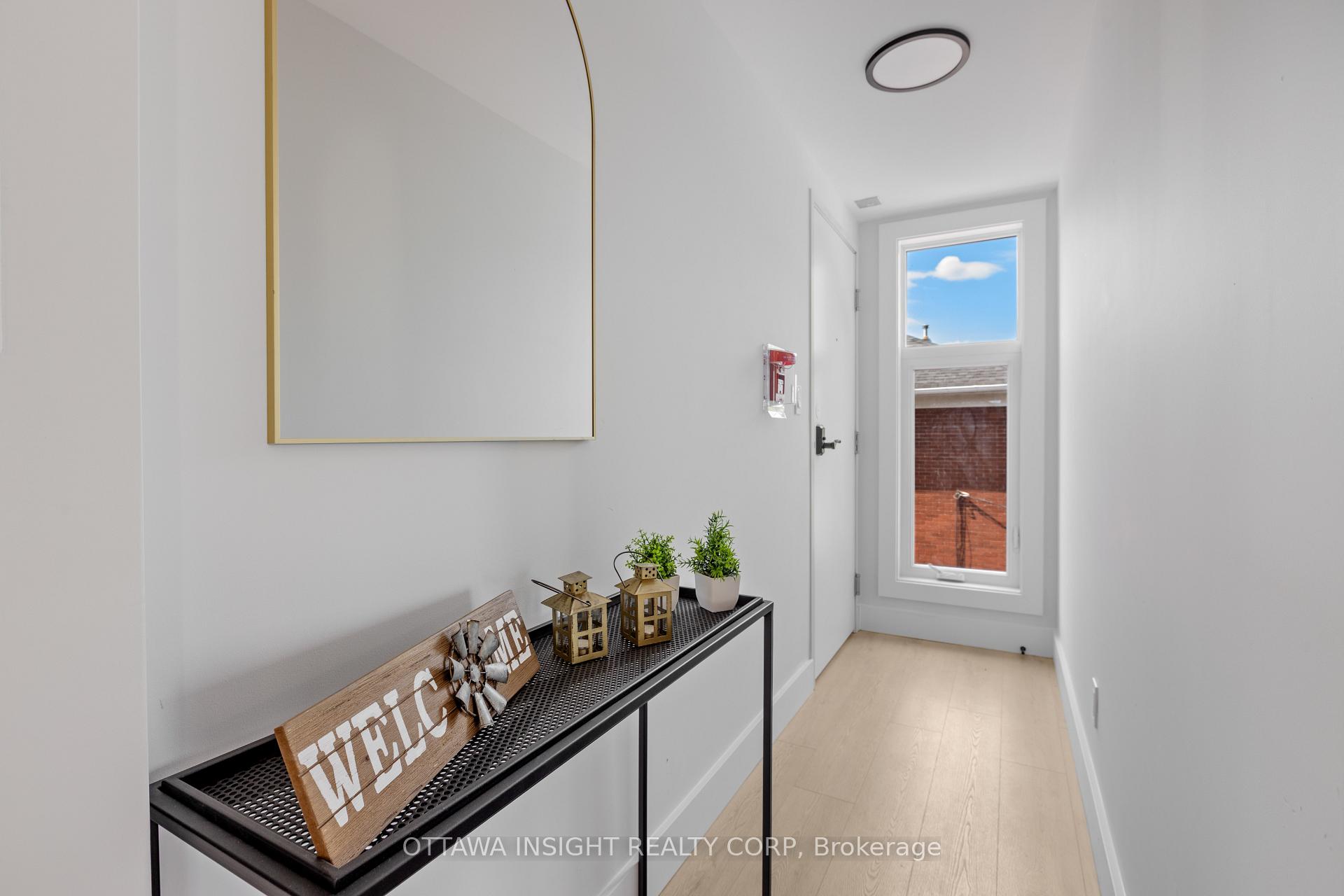 Photo 4 of Unit 4, 2405 Carlsen Avenue, Ottawa, Heron Park — HOMEH