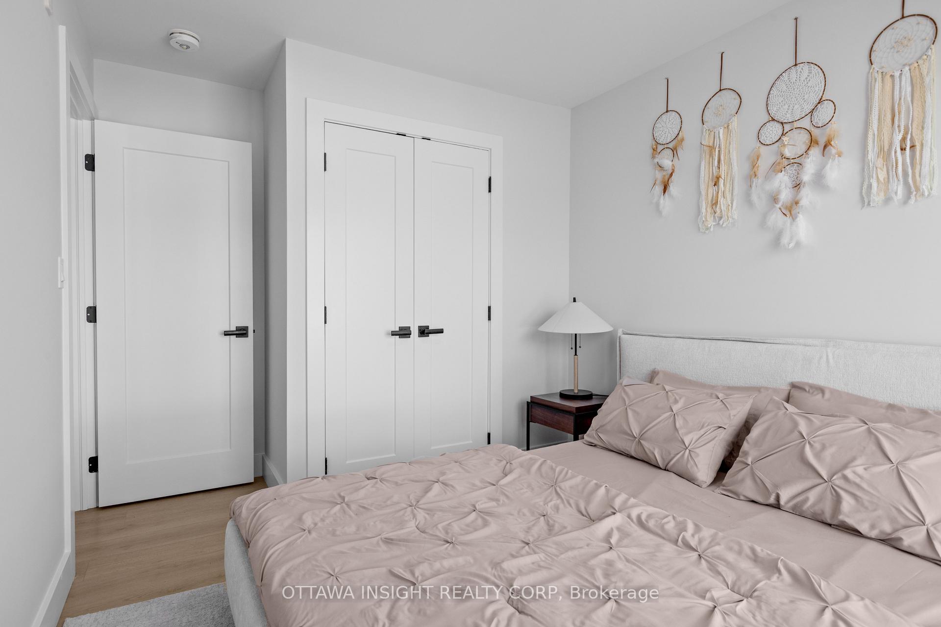 Photo 6 of Unit 4, 2405 Carlsen Avenue, Ottawa, Heron Park — HOMEH