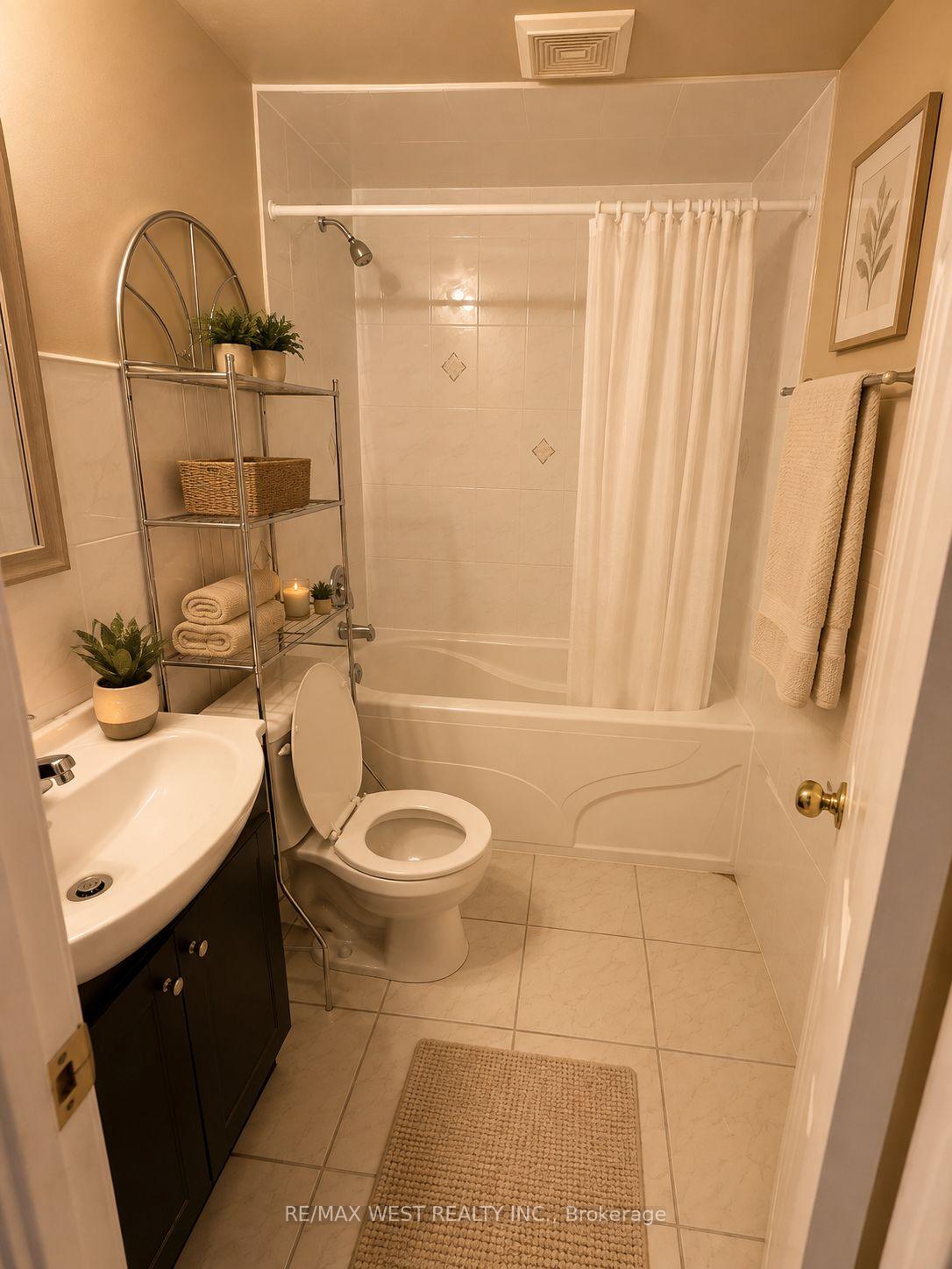 Photo 7 of Unit Lower Level B, 7 Waltham Drive, Etobicoke, Thistletown-Beaumonde Heights — HOMEH