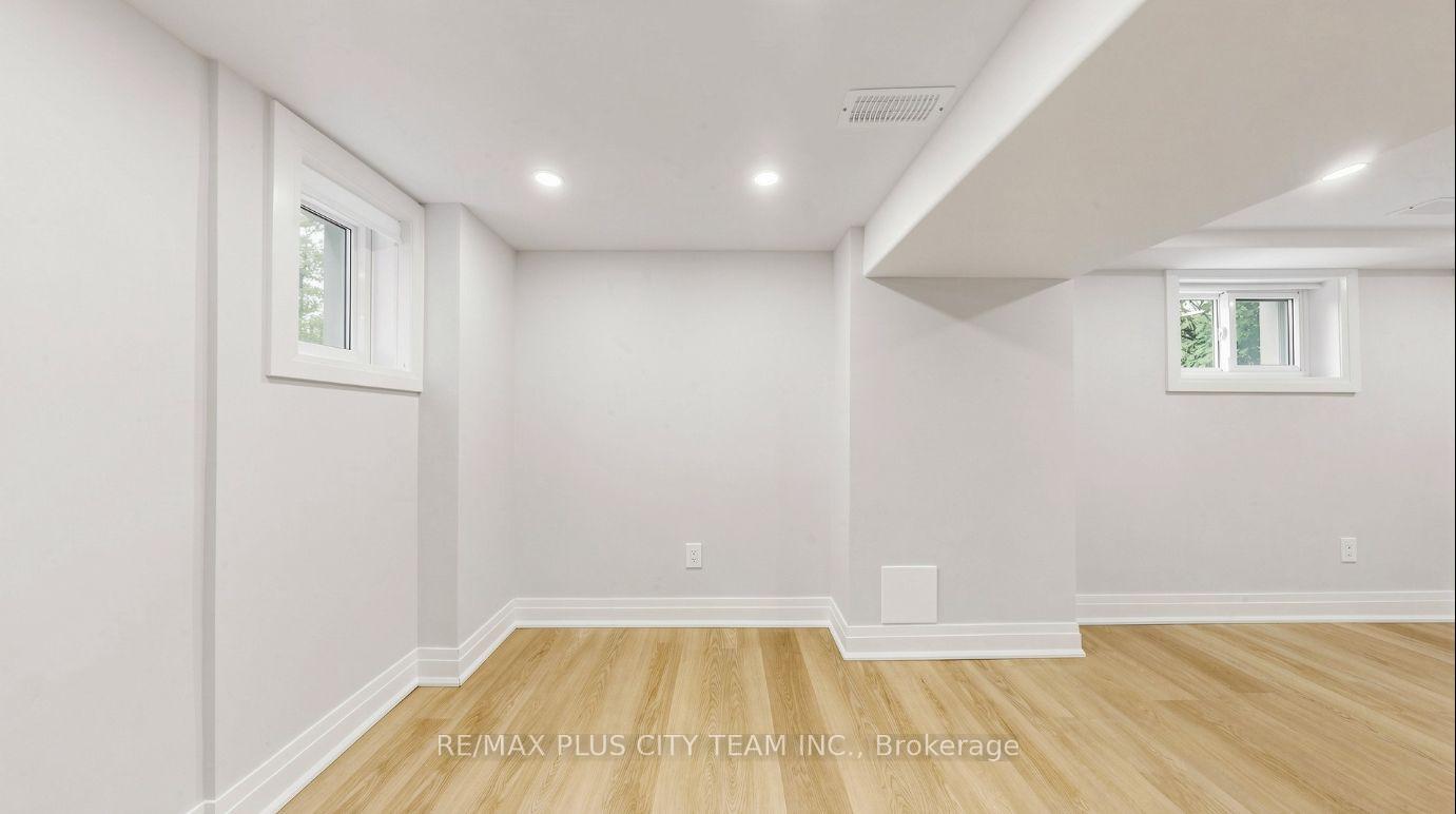 Photo 9 of Unit Bsmt, 9 Lesmount Avenue, Toronto, Danforth Village-East York — HOMEH