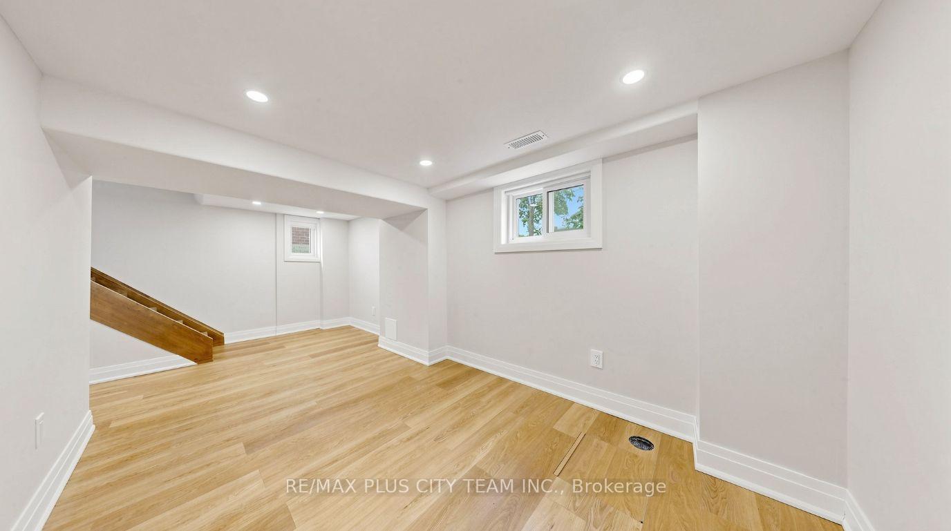 Photo 10 of Unit Bsmt, 9 Lesmount Avenue, Toronto, Danforth Village-East York — HOMEH