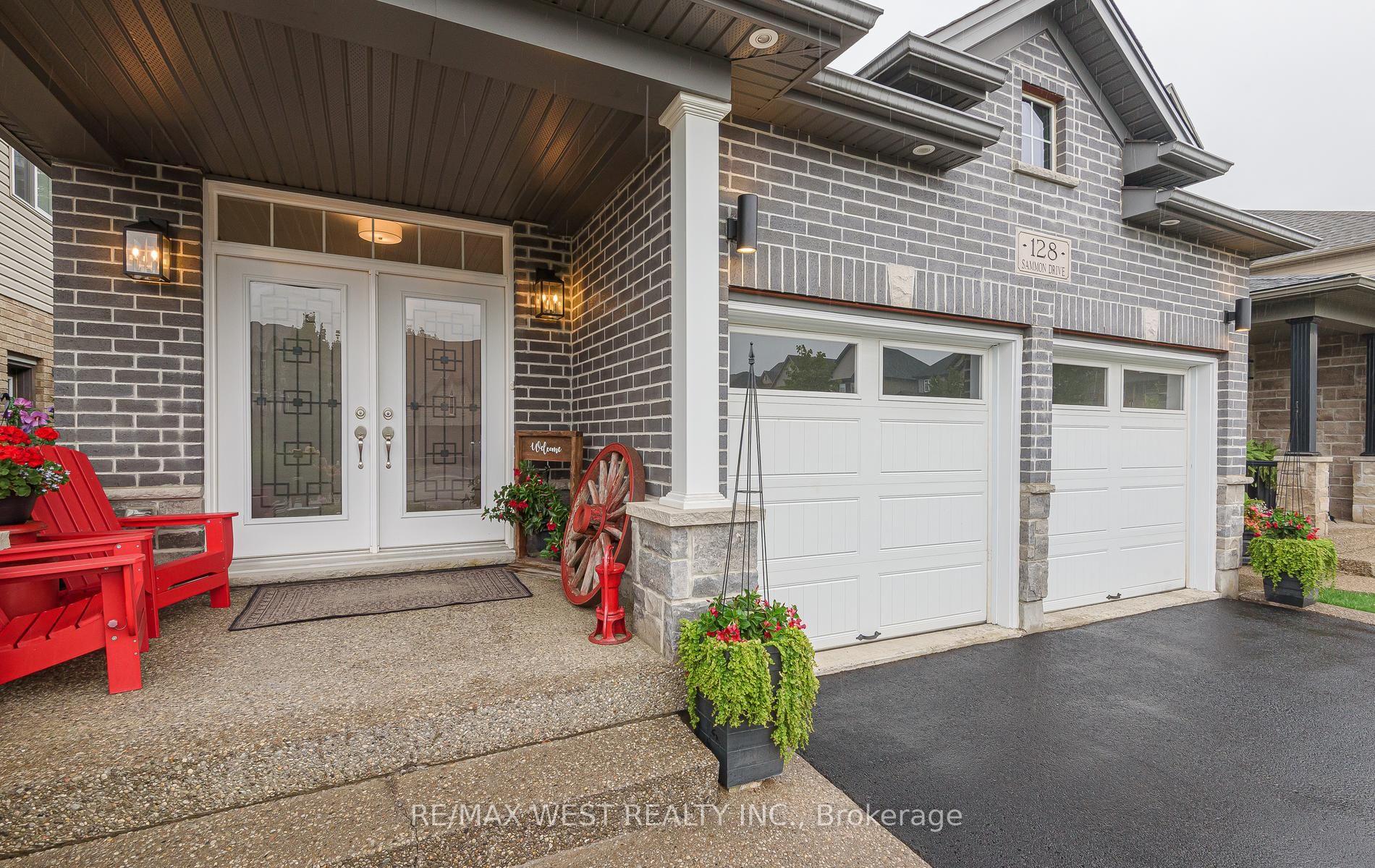 Photo 3 of 128 Sammon Drive, Guelph/Eramosa, Rockwood — HOMEH