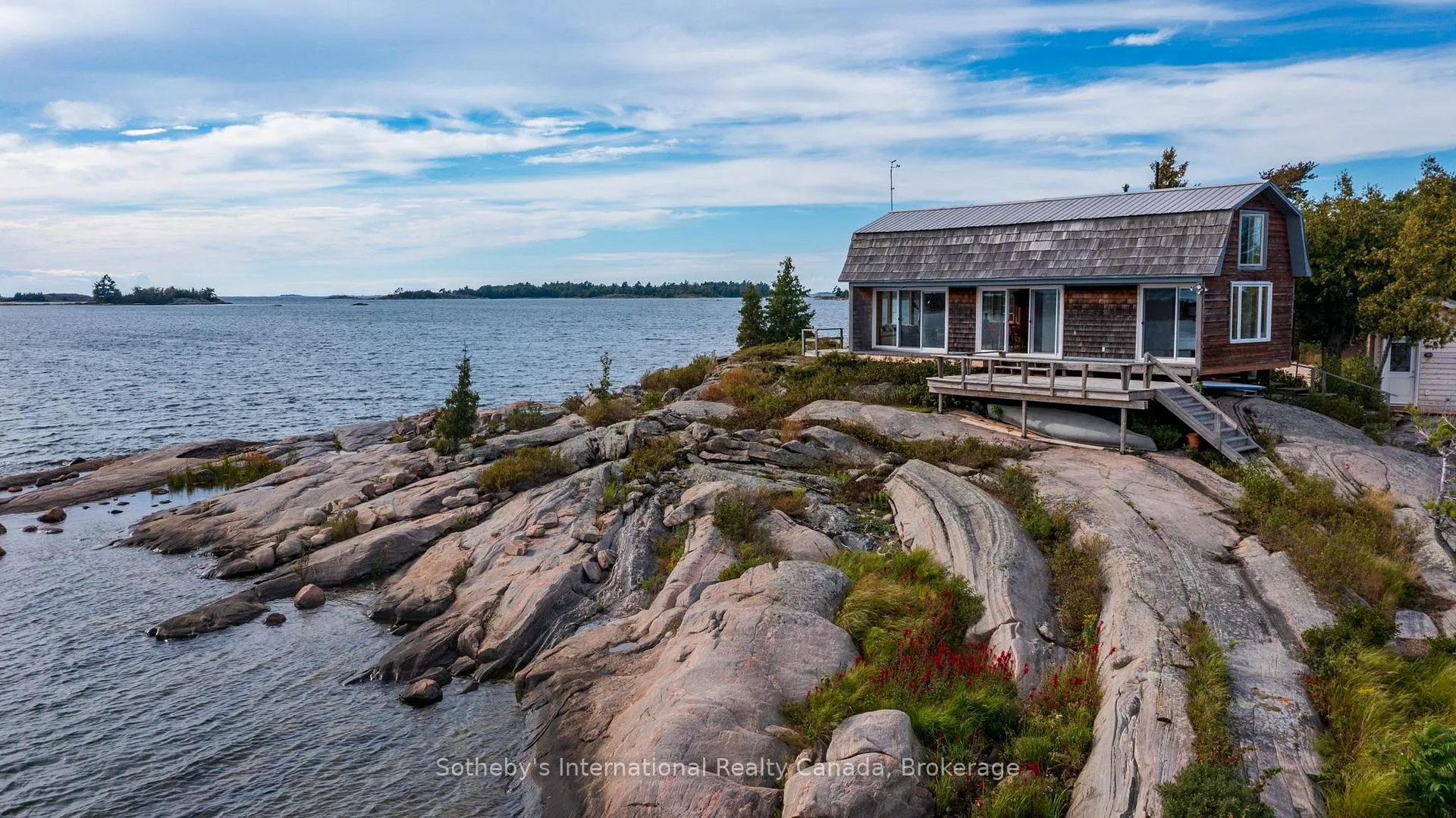 Photo 4 of 1 Island 352C, Carling — HOMEH