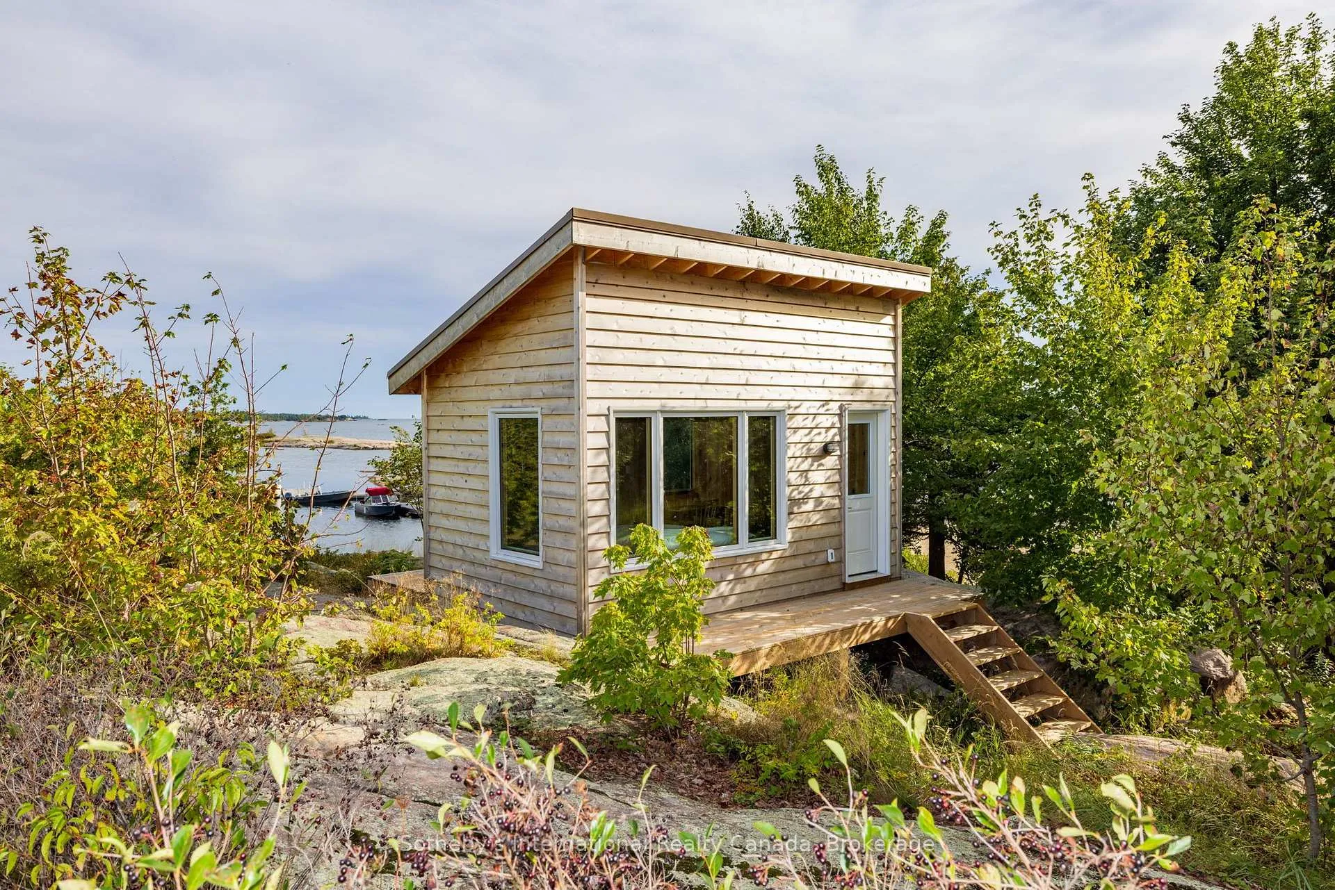 Photo 9 of 1 Island 352C, Carling — HOMEH