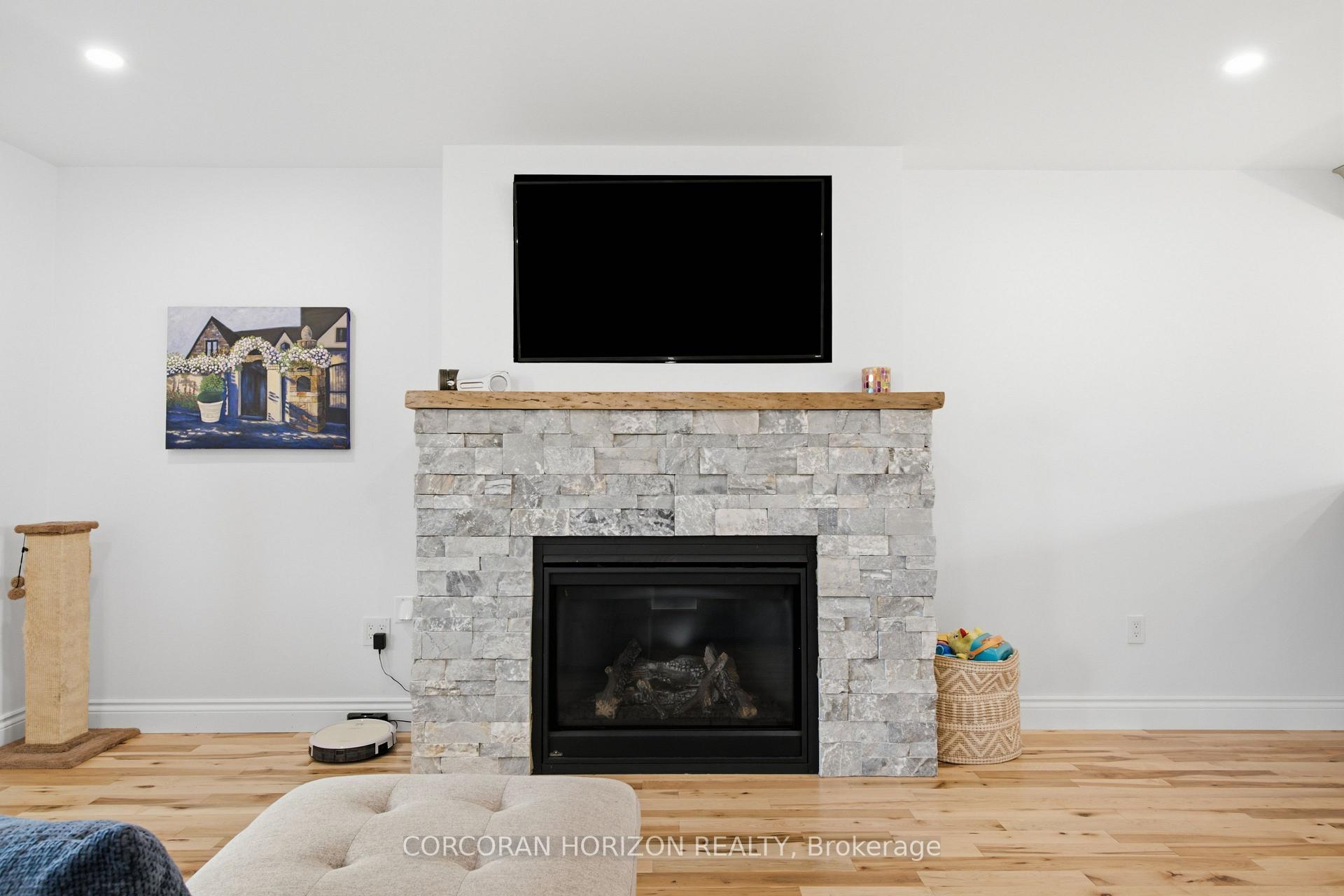 Photo 16 of 1238 Snyder's Road E, Wilmot, Baden — HOMEH
