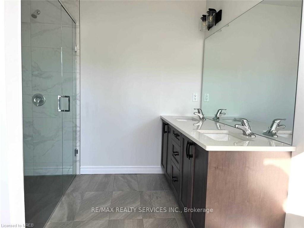 Photo 10 of 132 Doan Drive, Middlesex Centre, Kilworth — HOMEH