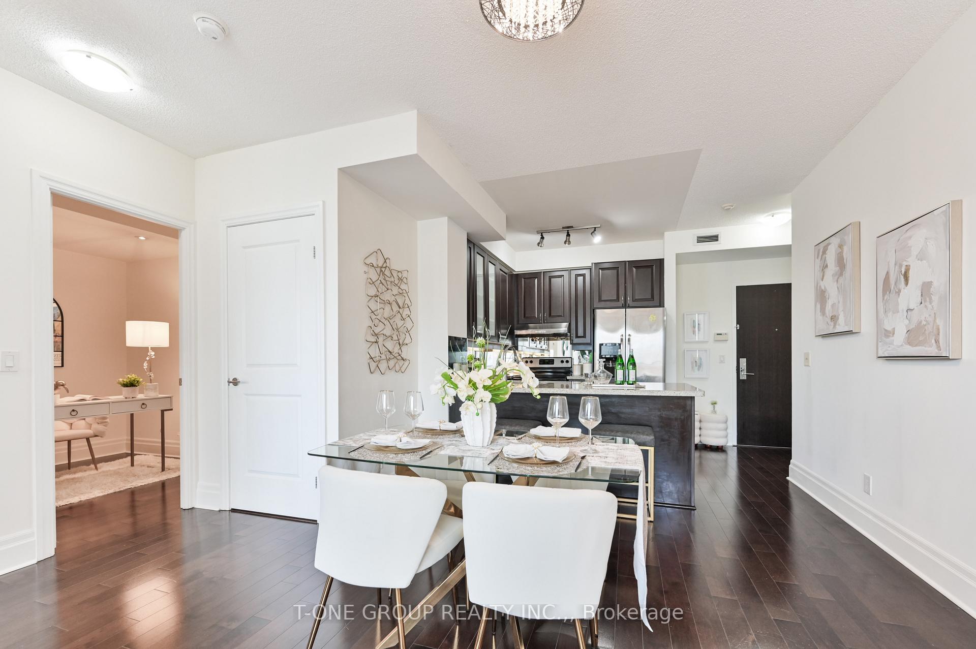 Photo 6 of Unit 404, 57 Upper Duke Crescent, Markham, Unionville — HOMEH