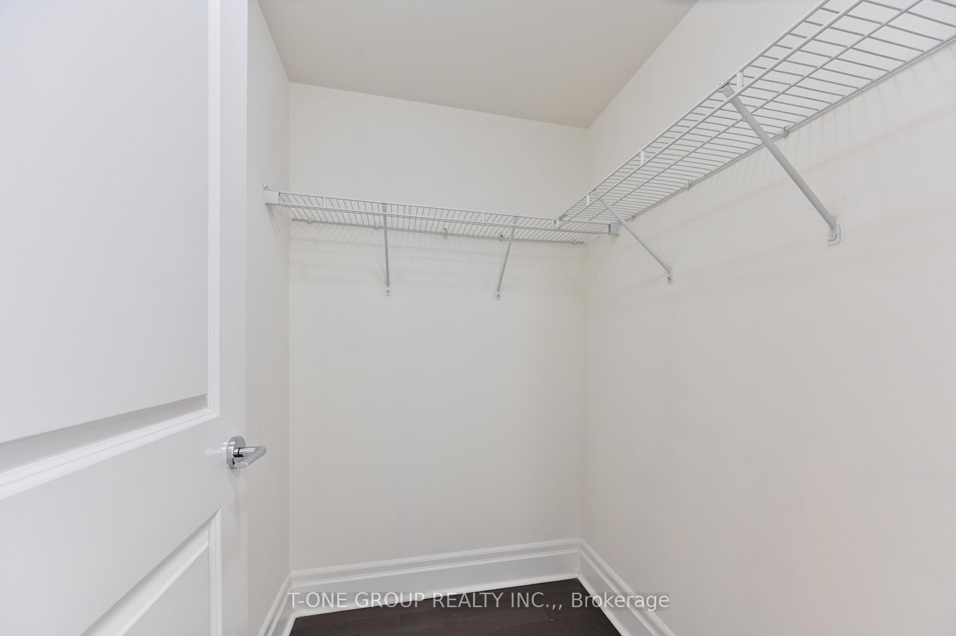 Photo 13 of Unit 404, 57 Upper Duke Crescent, Markham, Unionville — HOMEH