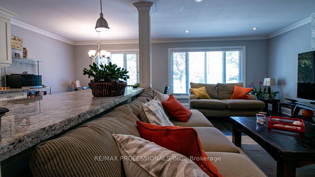Photo 8 of Unit MAIN, 7 Sedgebrook Crescent, Etobicoke, Eringate-Centennial-West Deane — HOMEH