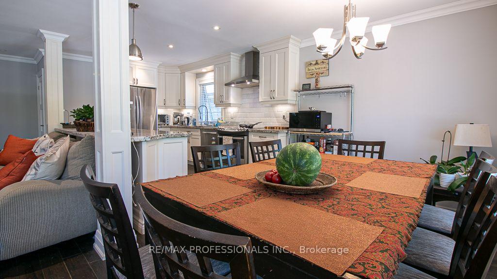 Photo 9 of Unit MAIN, 7 Sedgebrook Crescent, Etobicoke, Eringate-Centennial-West Deane — HOMEH