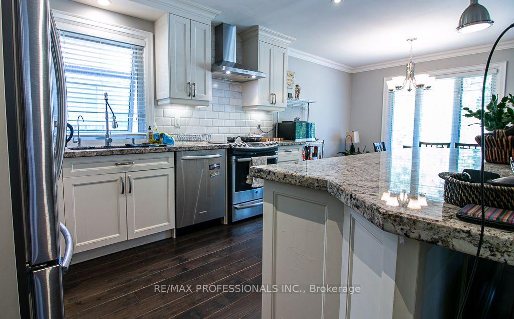 Photo 11 of Unit MAIN, 7 Sedgebrook Crescent, Etobicoke, Eringate-Centennial-West Deane — HOMEH