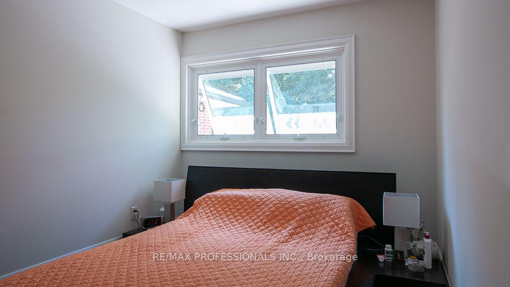 Photo 17 of Unit MAIN, 7 Sedgebrook Crescent, Etobicoke, Eringate-Centennial-West Deane — HOMEH