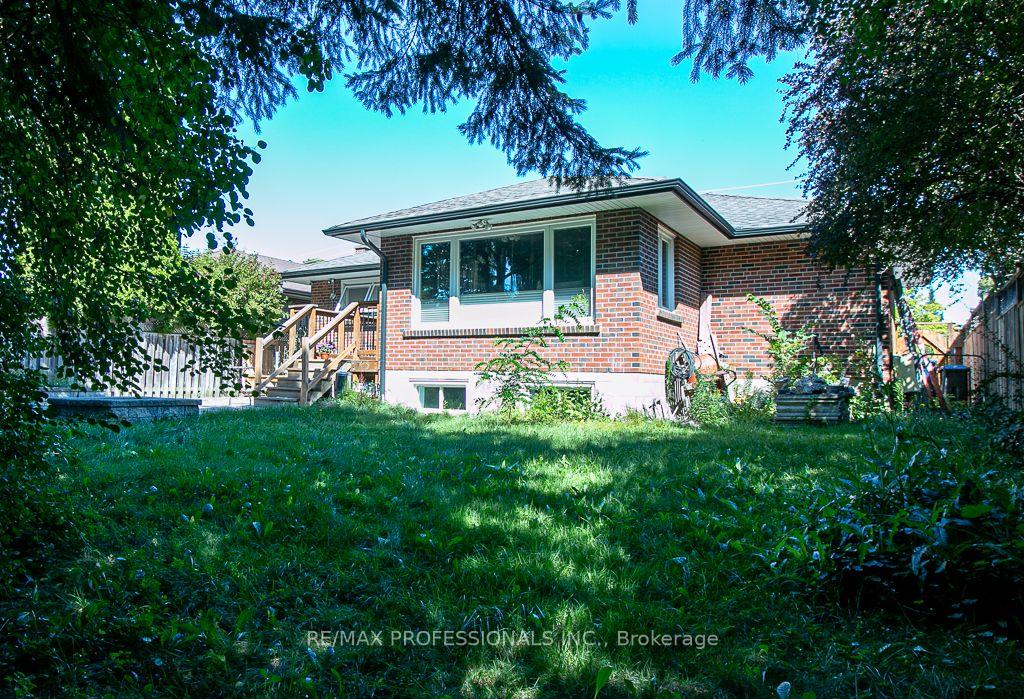 Photo 27 of Unit MAIN, 7 Sedgebrook Crescent, Etobicoke, Eringate-Centennial-West Deane — HOMEH
