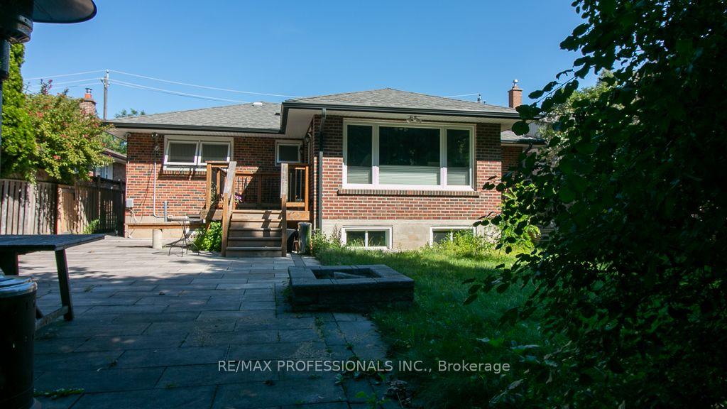 Photo 28 of Unit MAIN, 7 Sedgebrook Crescent, Etobicoke, Eringate-Centennial-West Deane — HOMEH