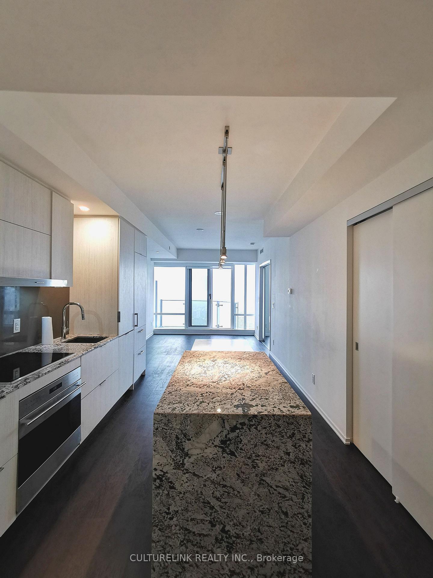 Photo 5 of Unit 5508, 1 Bloor Street E, Toronto, Church-Yonge Corridor — HOMEH