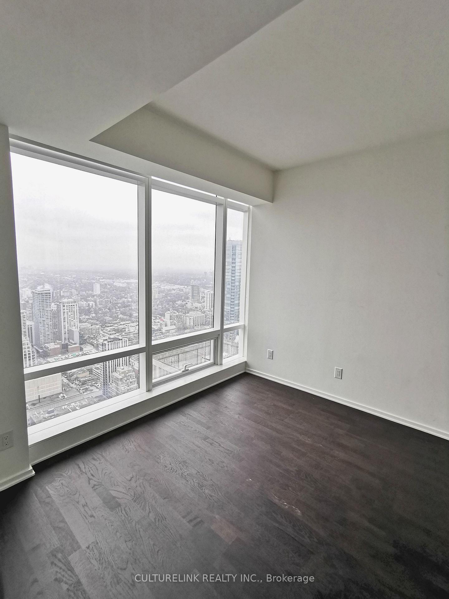 Photo 9 of Unit 5508, 1 Bloor Street E, Toronto, Church-Yonge Corridor — HOMEH